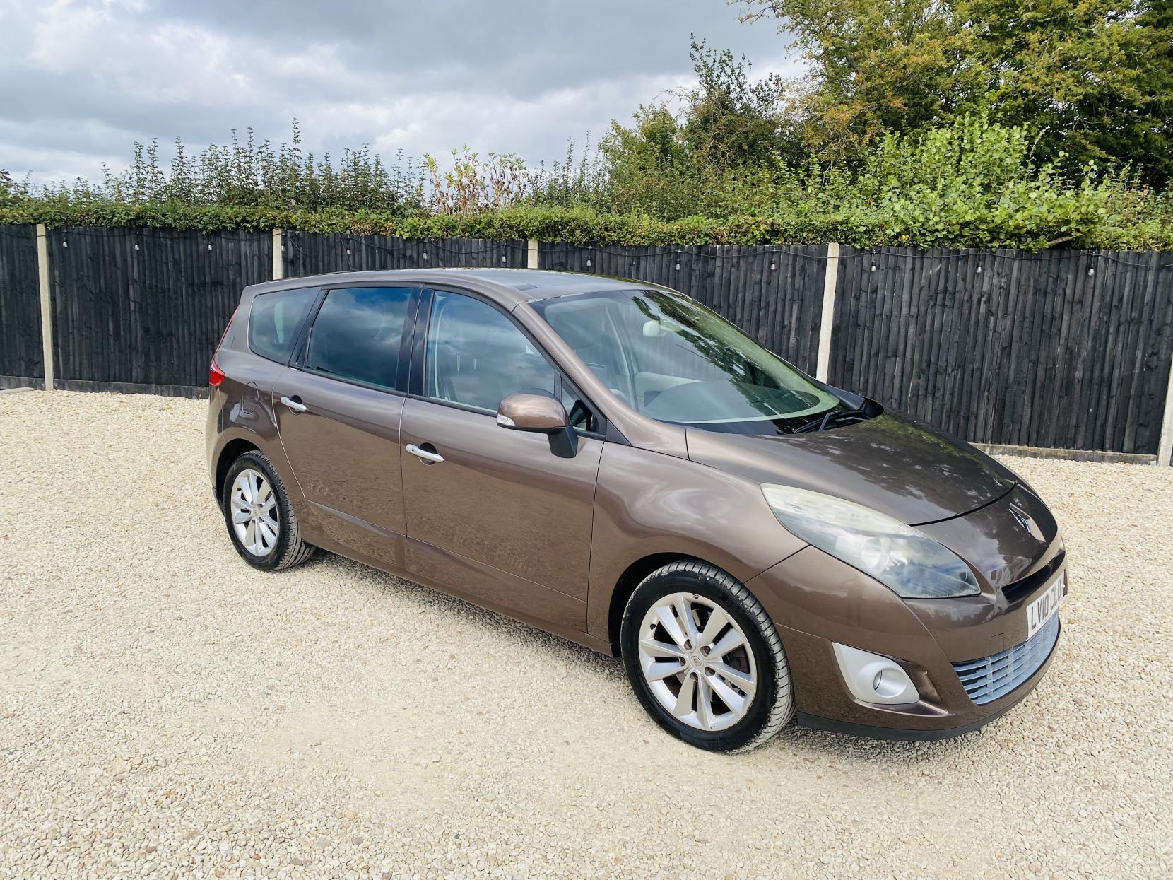 Renault Grand Scenic 2.0 dCi Privilege MPV 5dr Diesel Auto Euro 5 (150 ps)