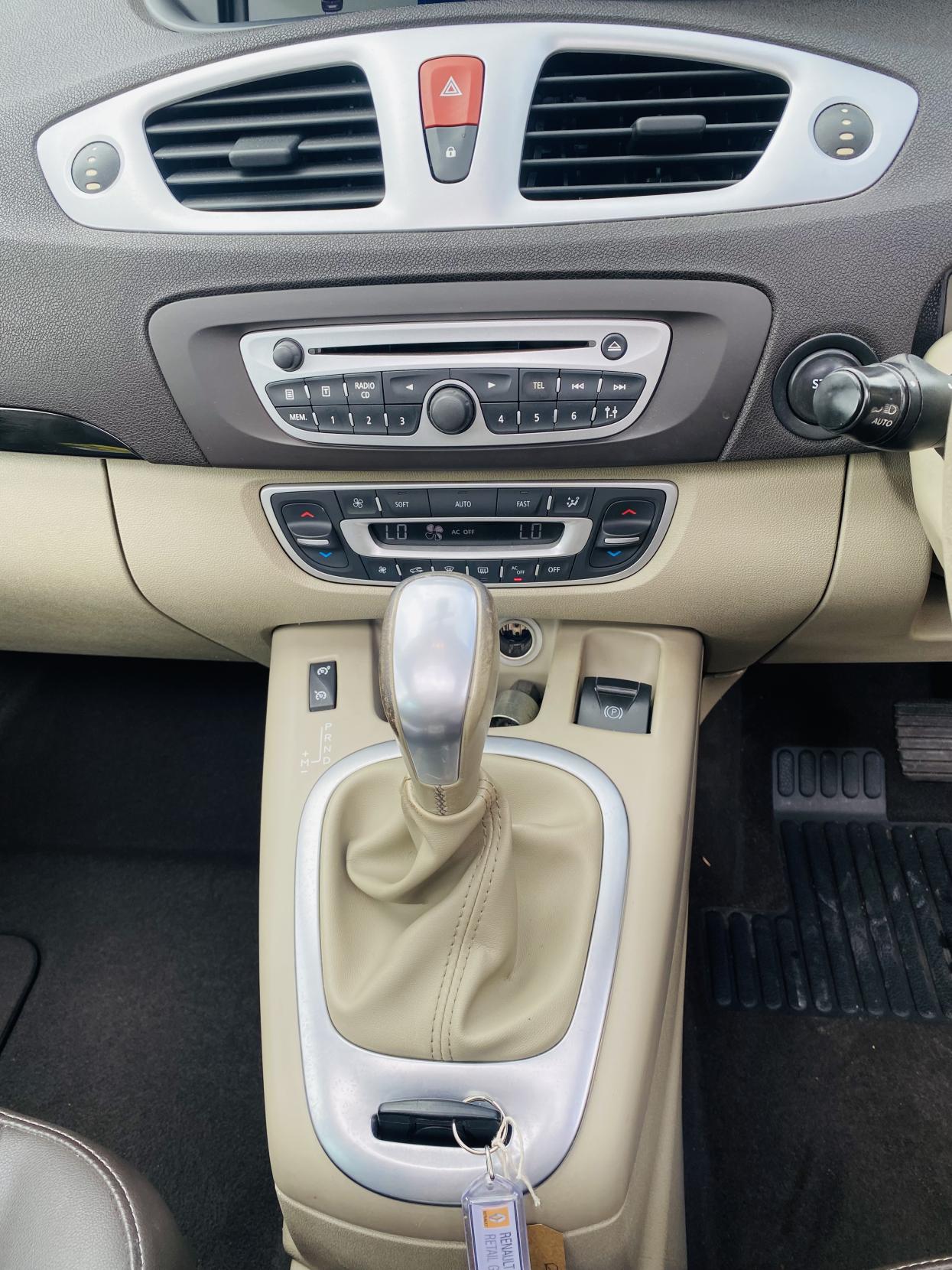Renault Grand Scenic 2.0 dCi Privilege MPV 5dr Diesel Auto Euro 5 (150 ps)