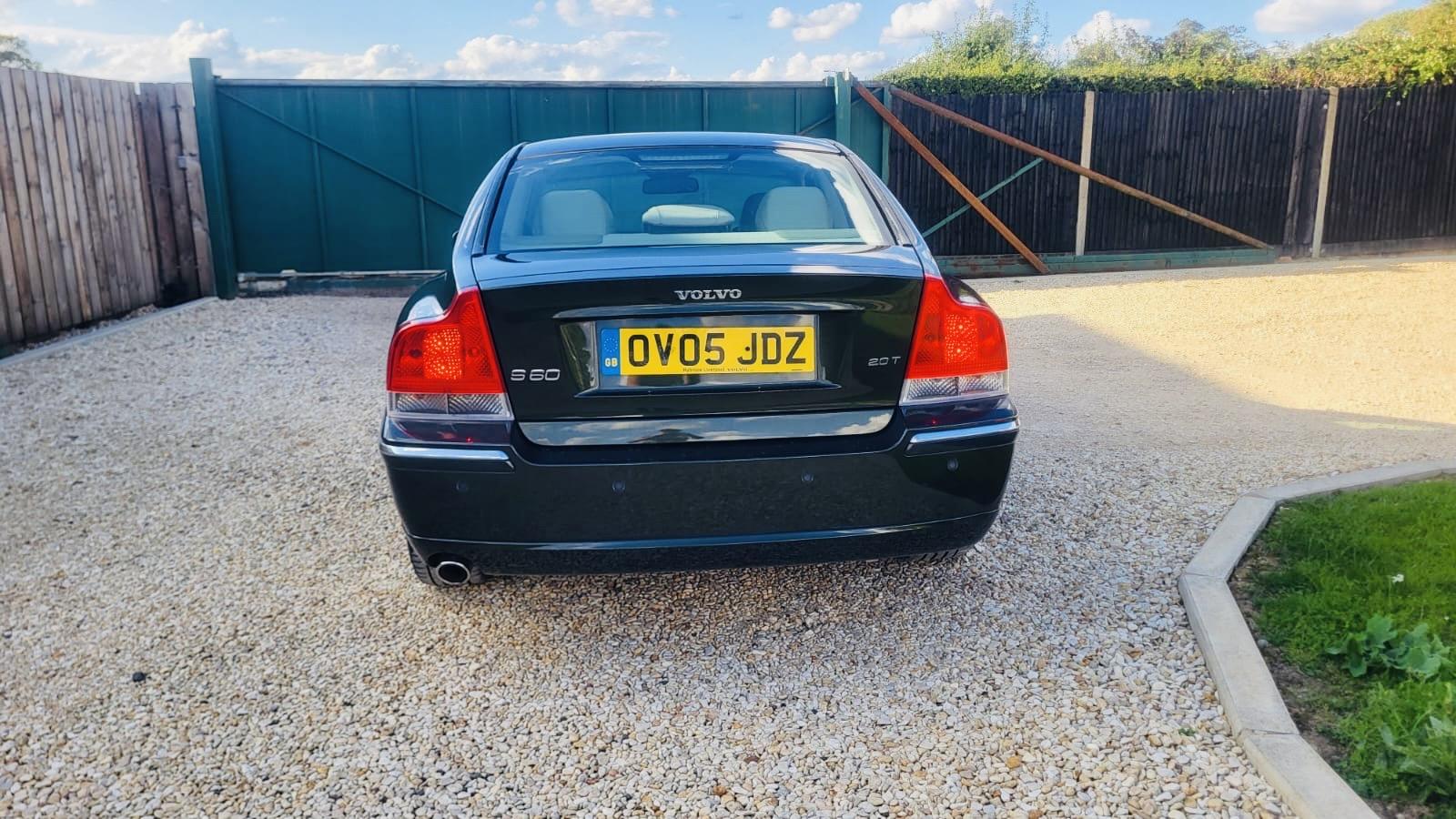 Volvo S60 2.0T S Saloon 4dr Petrol Automatic (227 g/km, 180 bhp)