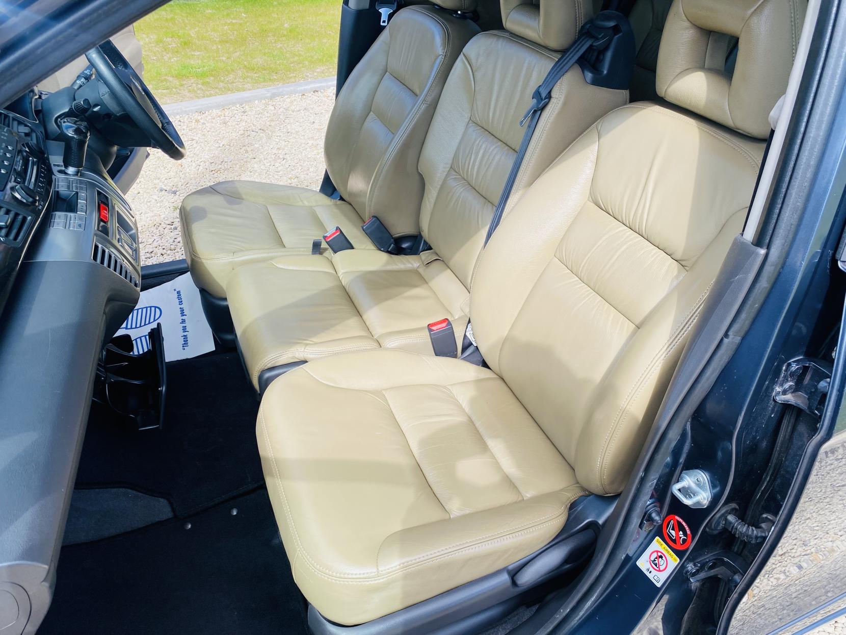 Honda FR-V 1.8 i-VTEC EX MPV 5dr Petrol Automatic (190 g/km, 138 bhp)