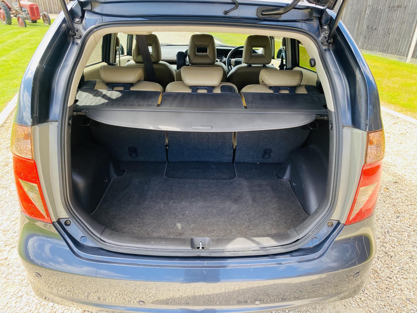 Honda FR-V 1.8 i-VTEC EX MPV 5dr Petrol Automatic (190 g/km, 138 bhp)