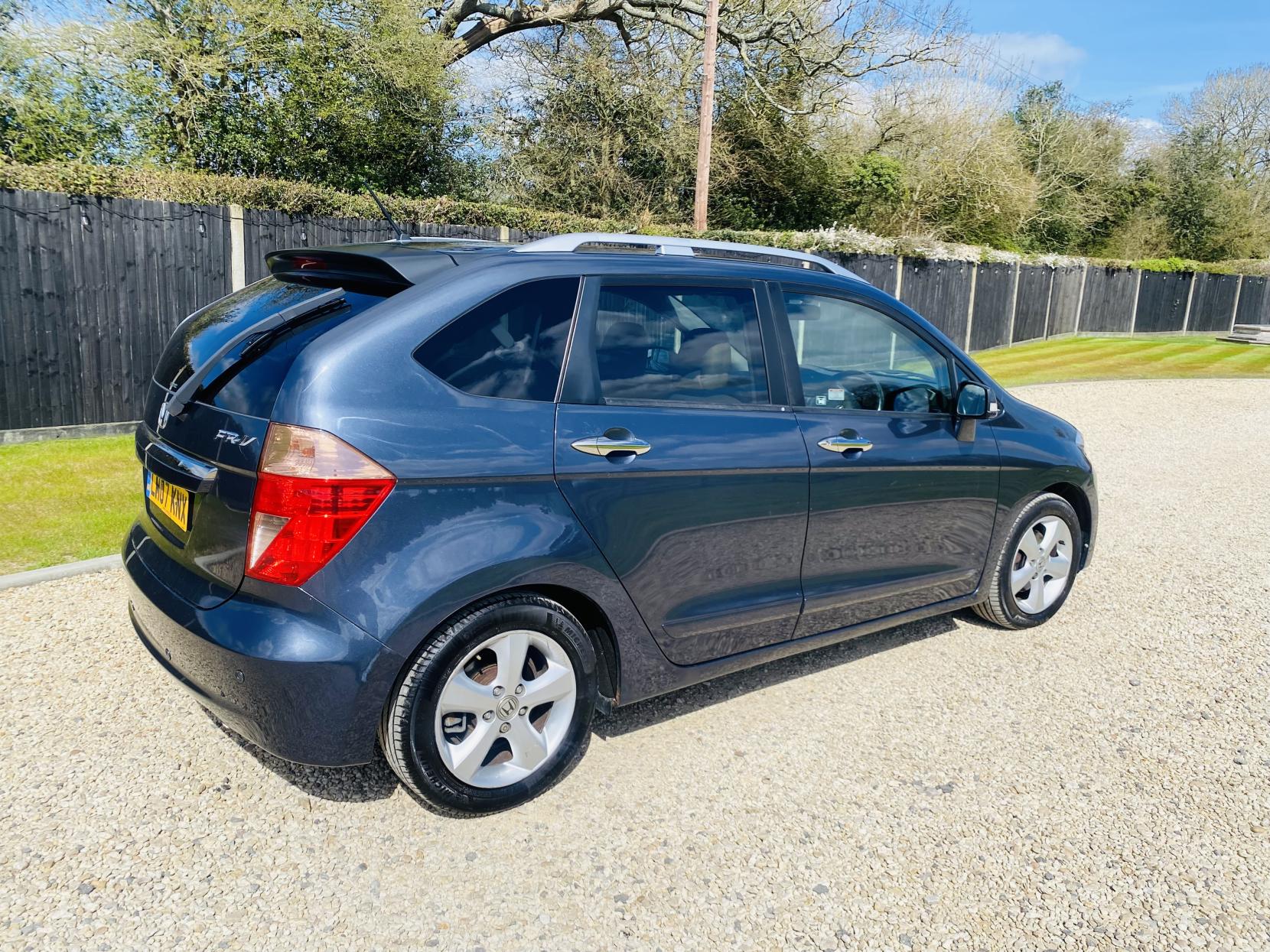 Honda FR-V 1.8 i-VTEC EX MPV 5dr Petrol Automatic (190 g/km, 138 bhp)