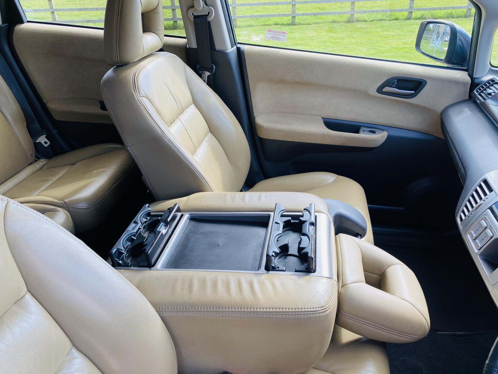 Honda FR-V 1.8 i-VTEC EX MPV 5dr Petrol Automatic (190 g/km, 138 bhp)