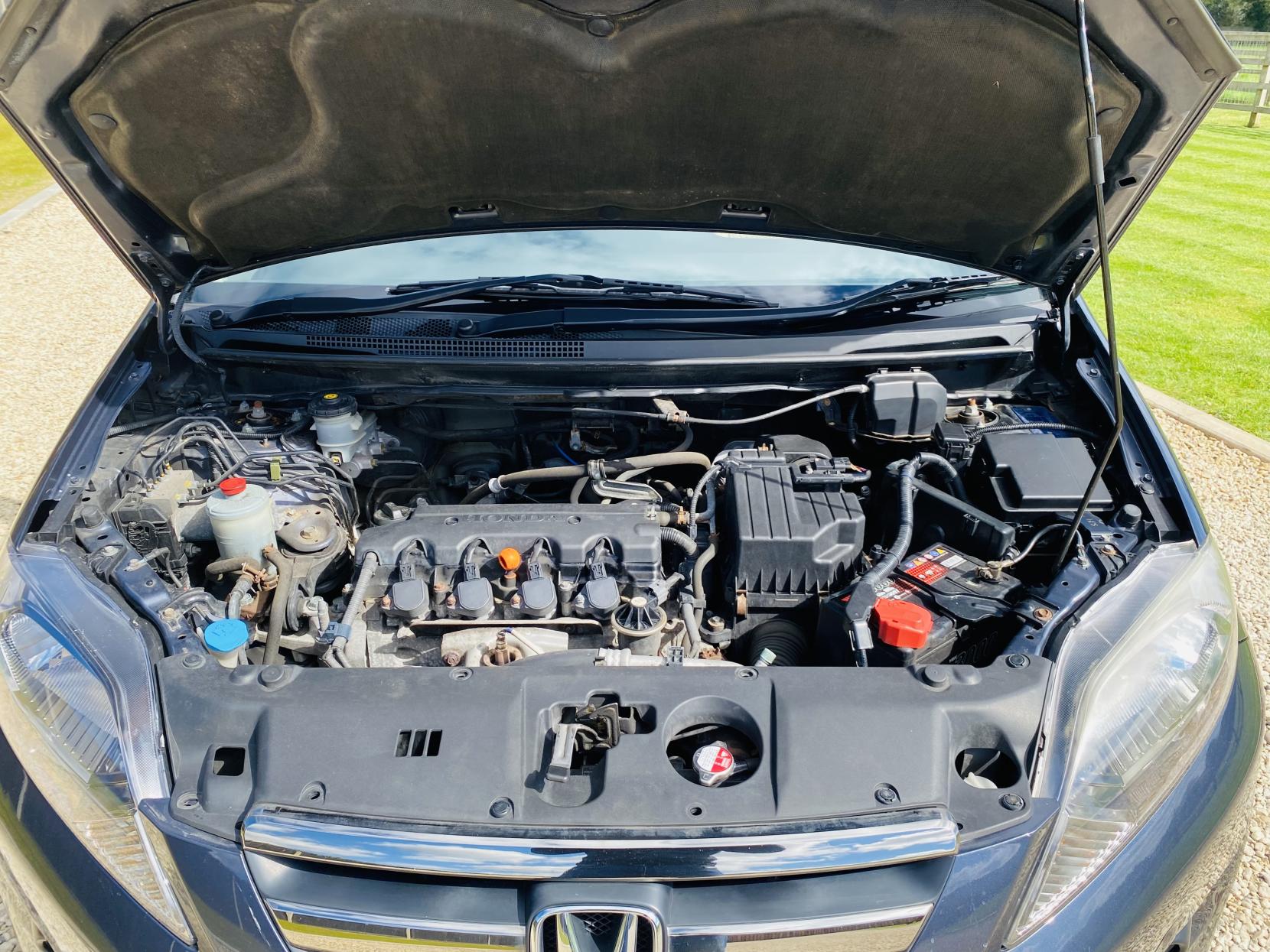 Honda FR-V 1.8 i-VTEC EX MPV 5dr Petrol Automatic (190 g/km, 138 bhp)