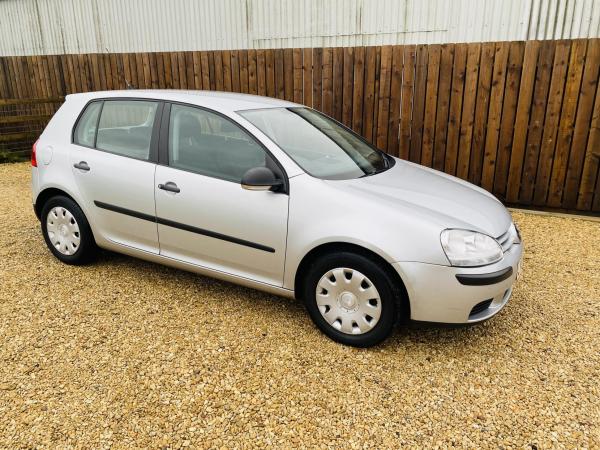 Volkswagen Golf 1.6 FSI S Hatchback 5dr Petrol Manual (159 g/km, 113 bhp)