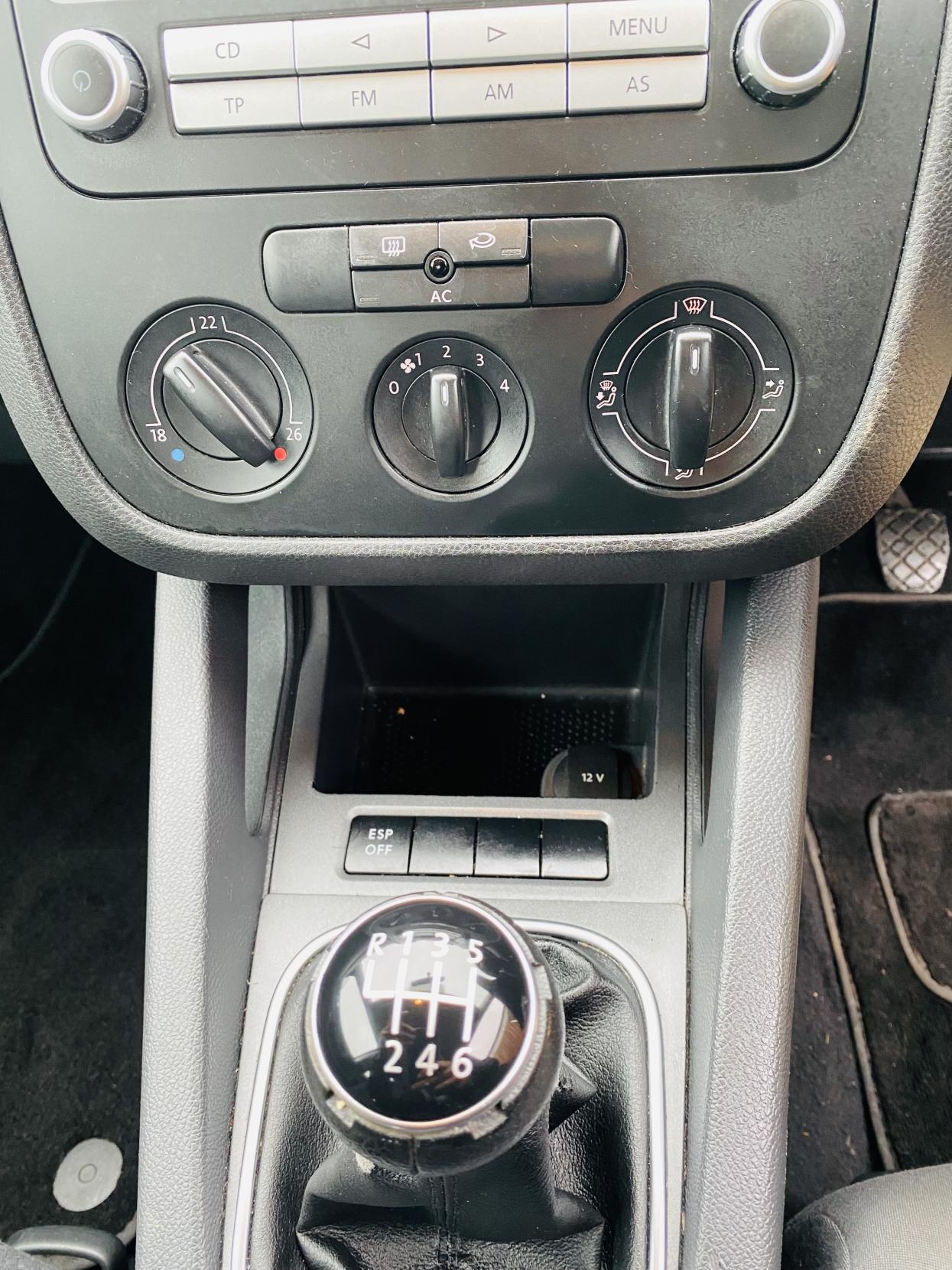 Volkswagen Golf 1.6 FSI S Hatchback 5dr Petrol Manual (159 g/km, 113 bhp)