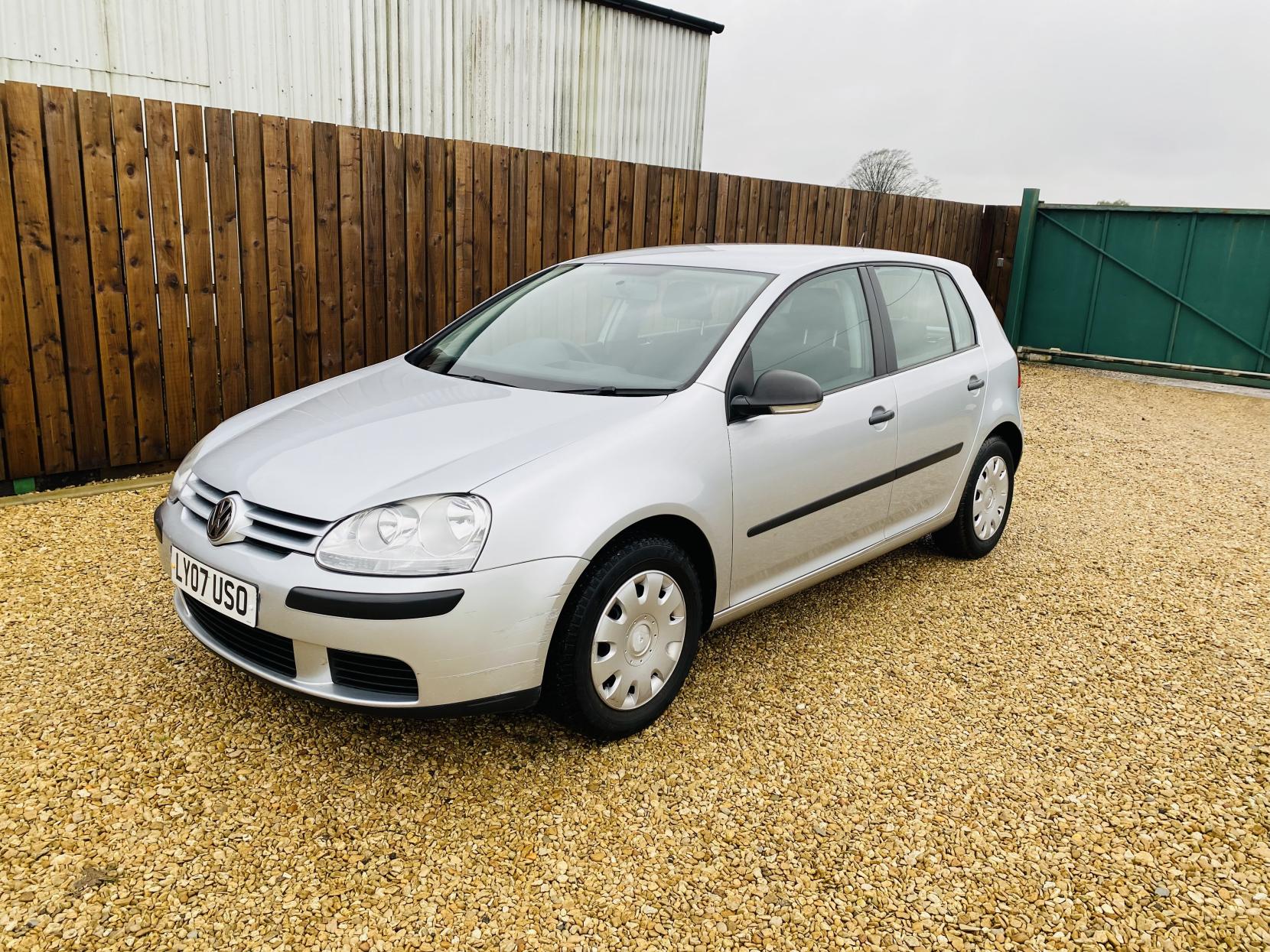 Volkswagen Golf 1.6 FSI S Hatchback 5dr Petrol Manual (159 g/km, 113 bhp)