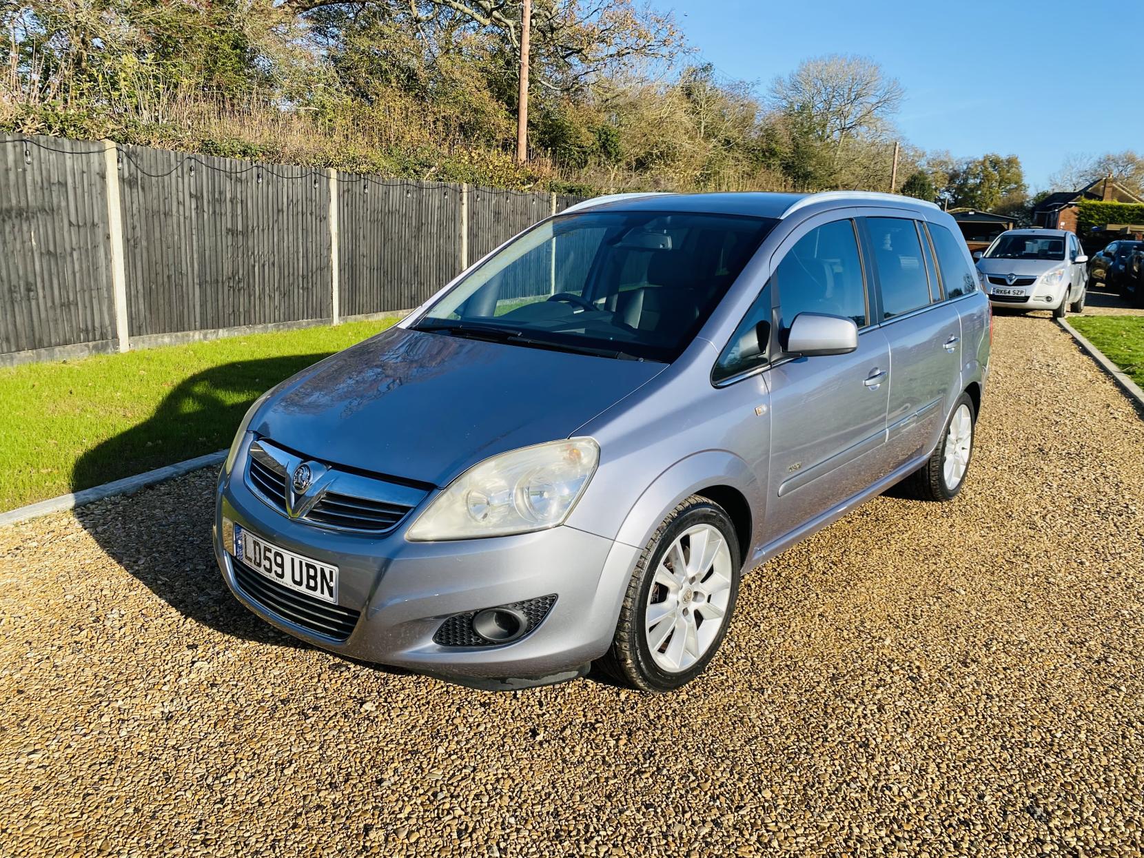 Vauxhall Zafira 2.2 16V Design MPV 5dr Petrol Auto Euro 4 (150 ps)