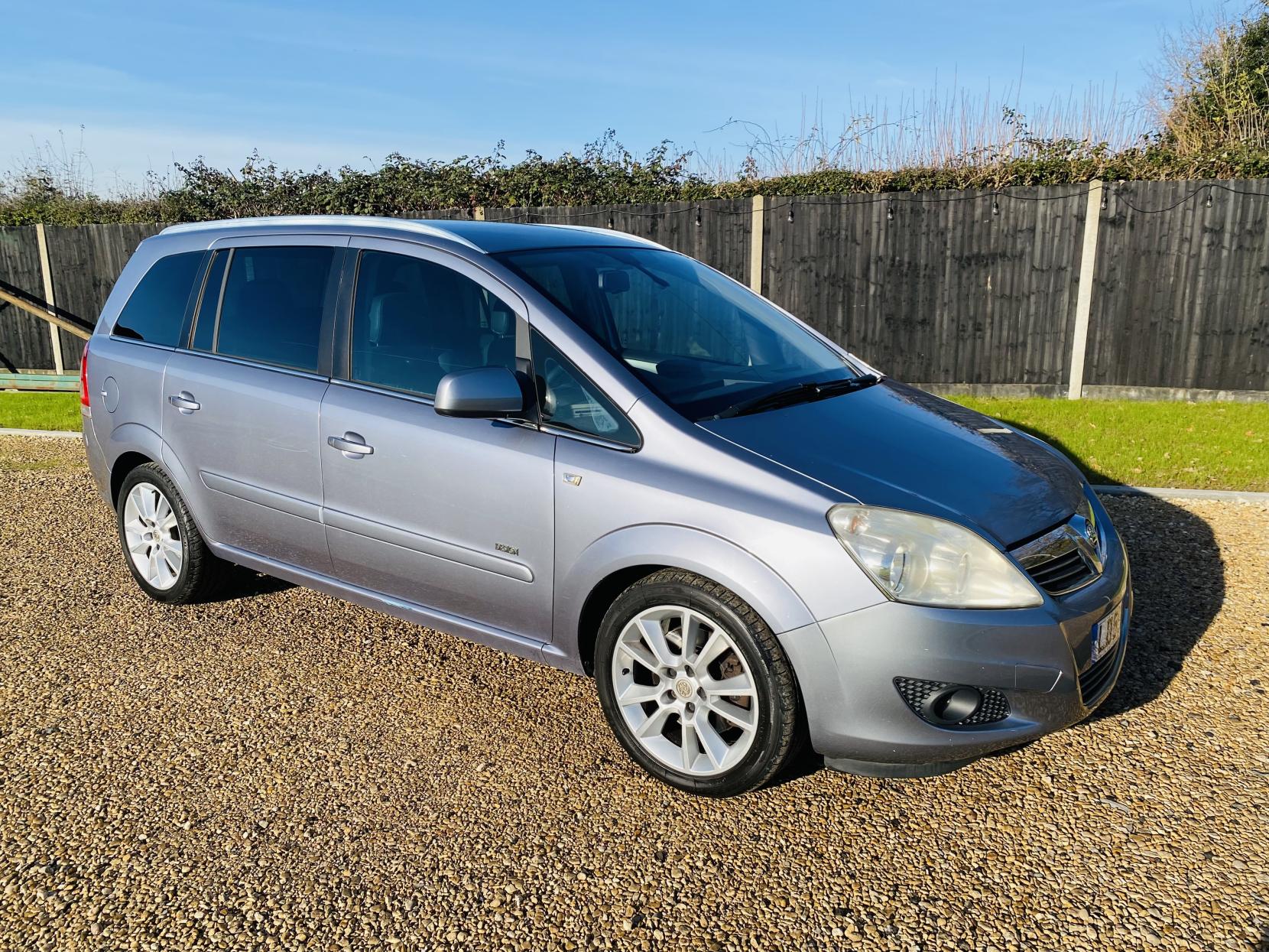 Vauxhall Zafira 2.2 16V Design MPV 5dr Petrol Auto Euro 4 (150 ps)