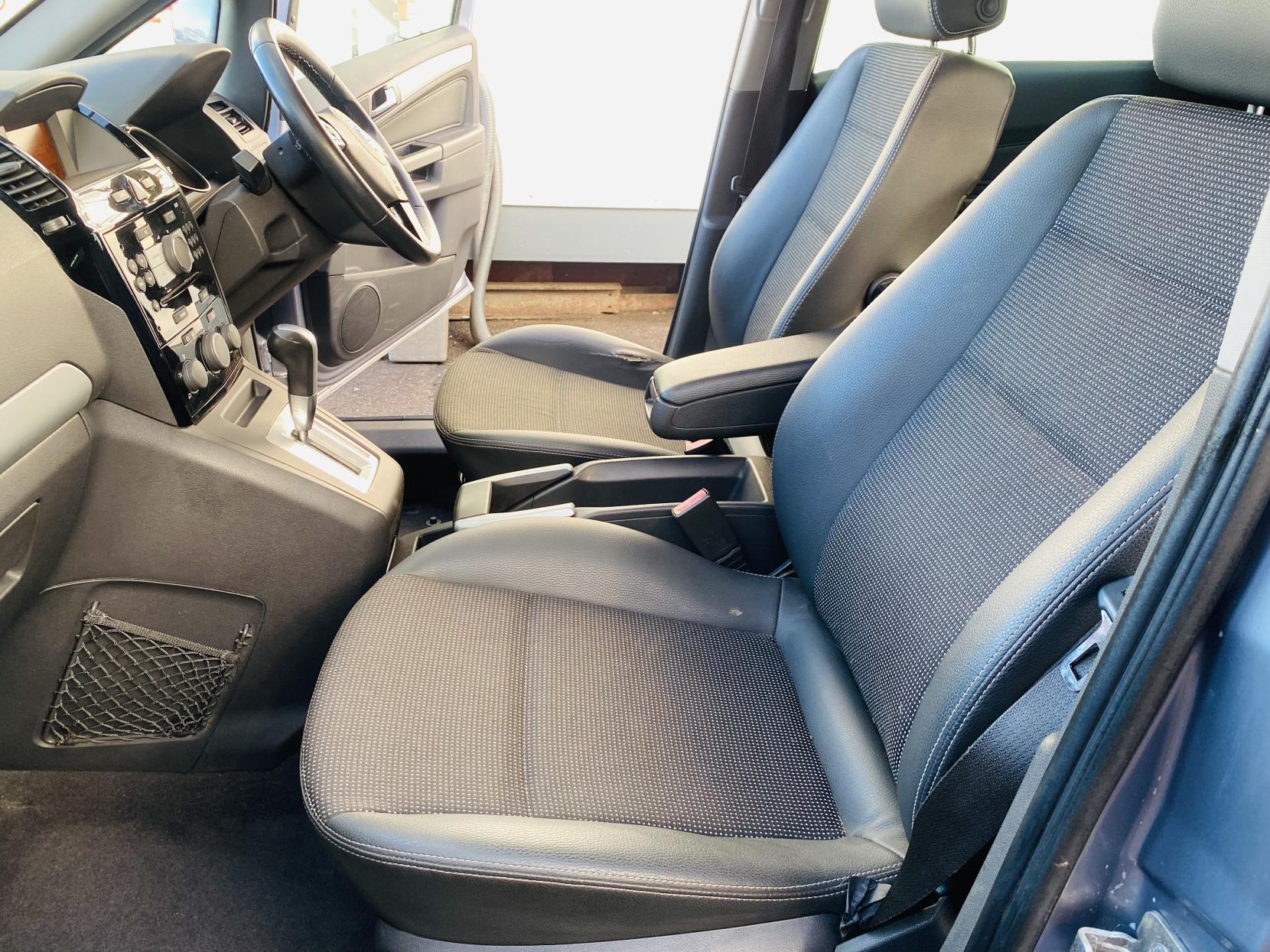 Vauxhall Zafira 2.2 16V Design MPV 5dr Petrol Auto Euro 4 (150 ps)