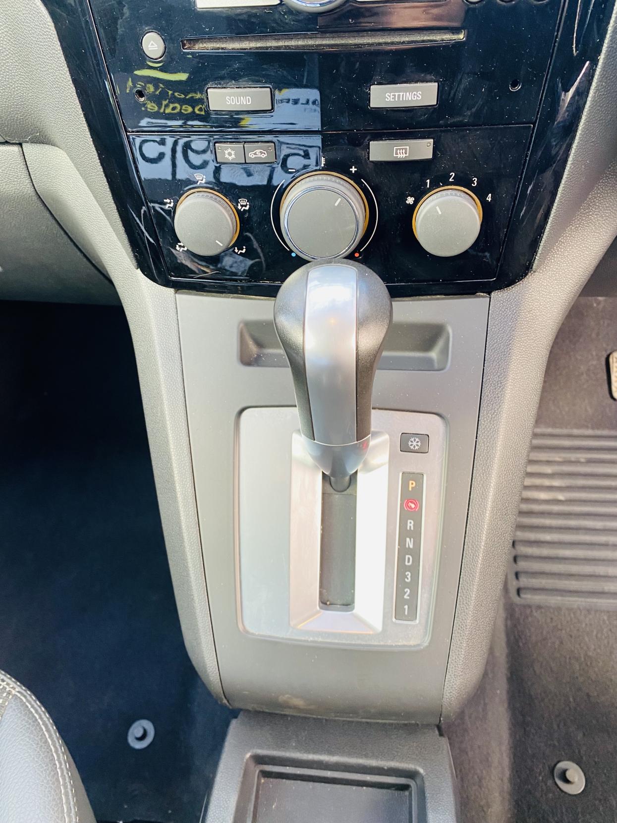 Vauxhall Zafira 2.2 16V Design MPV 5dr Petrol Auto Euro 4 (150 ps)