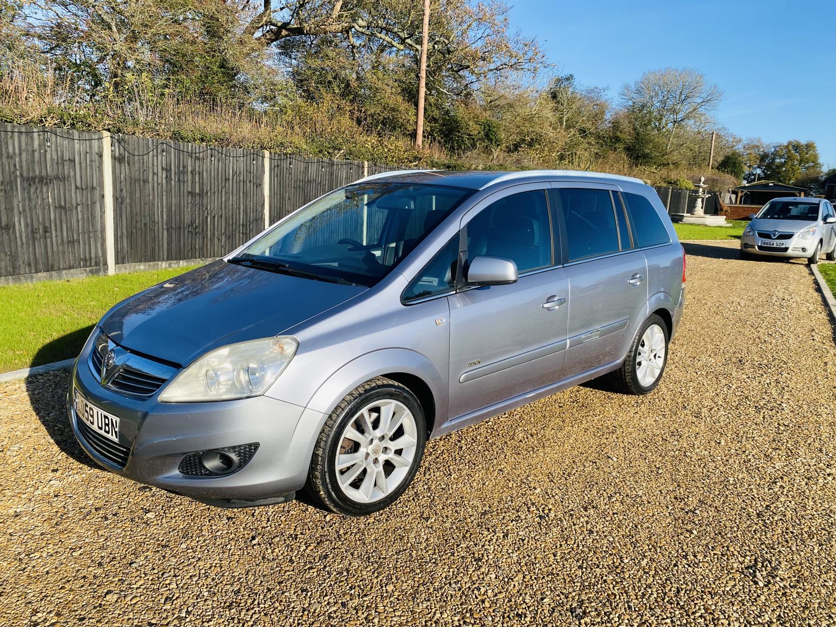 Vauxhall Zafira 2.2 16V Design MPV 5dr Petrol Auto Euro 4 (150 ps)