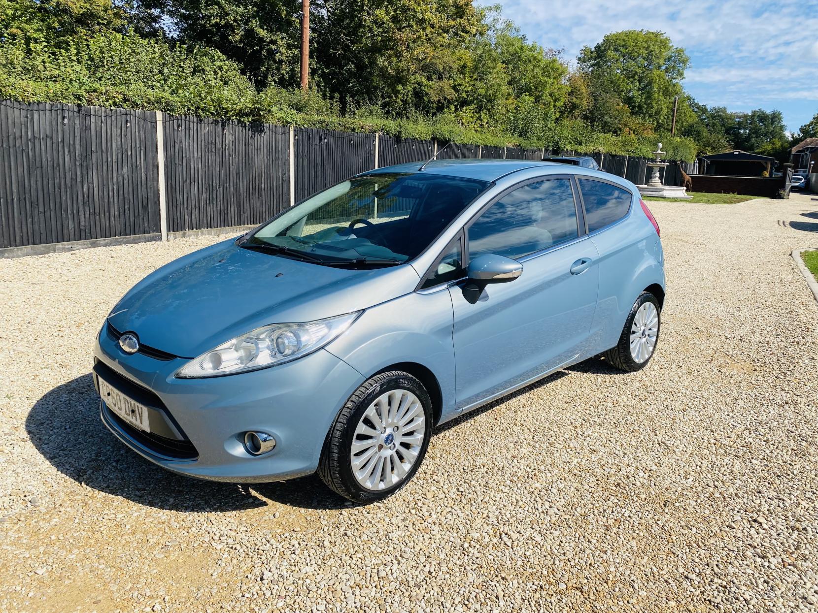 Ford Fiesta 1.4 Titanium Hatchback 3dr Petrol Manual (133 g/km, 94 bhp)