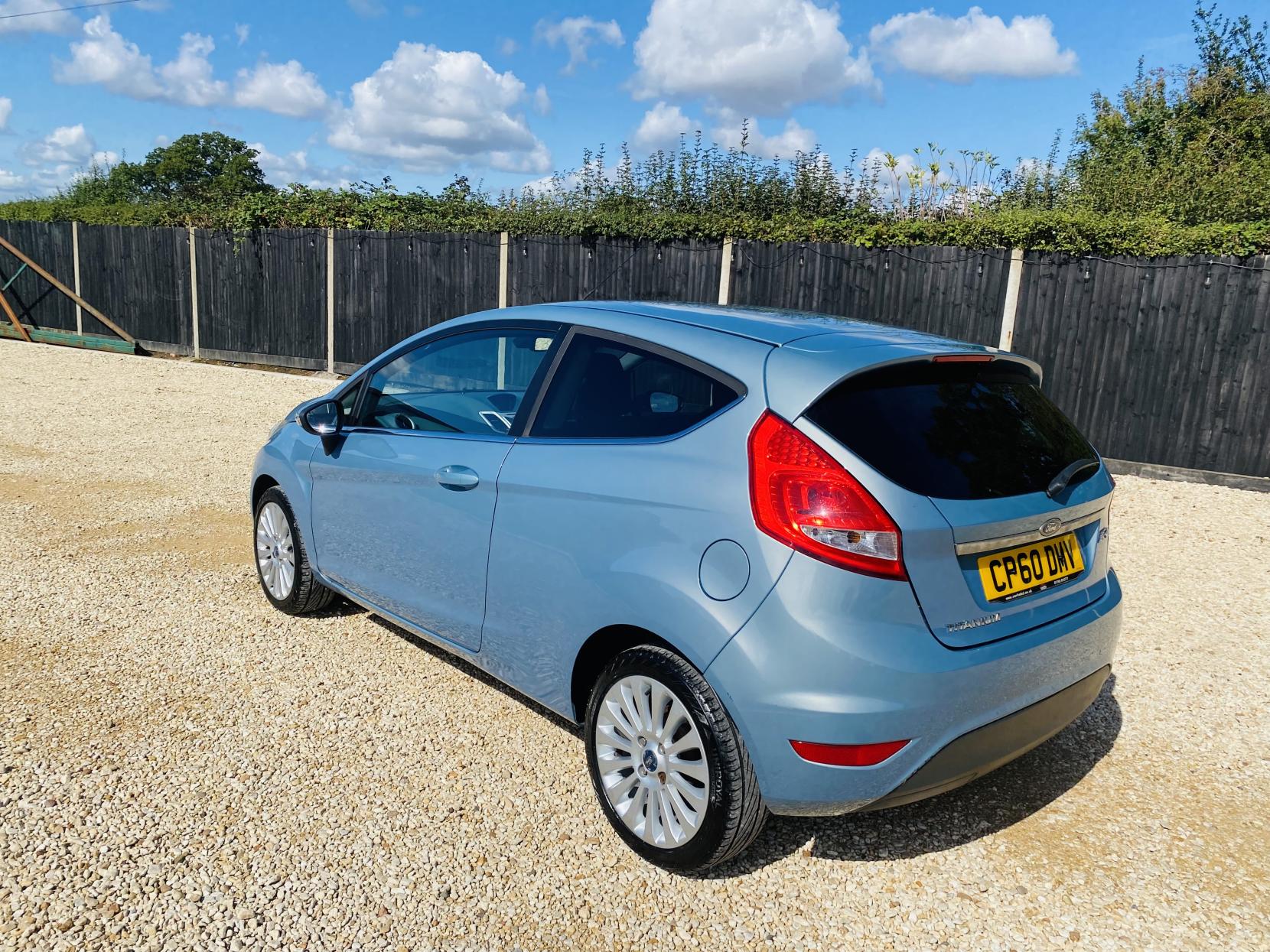Ford Fiesta 1.4 Titanium Hatchback 3dr Petrol Manual (133 g/km, 94 bhp)