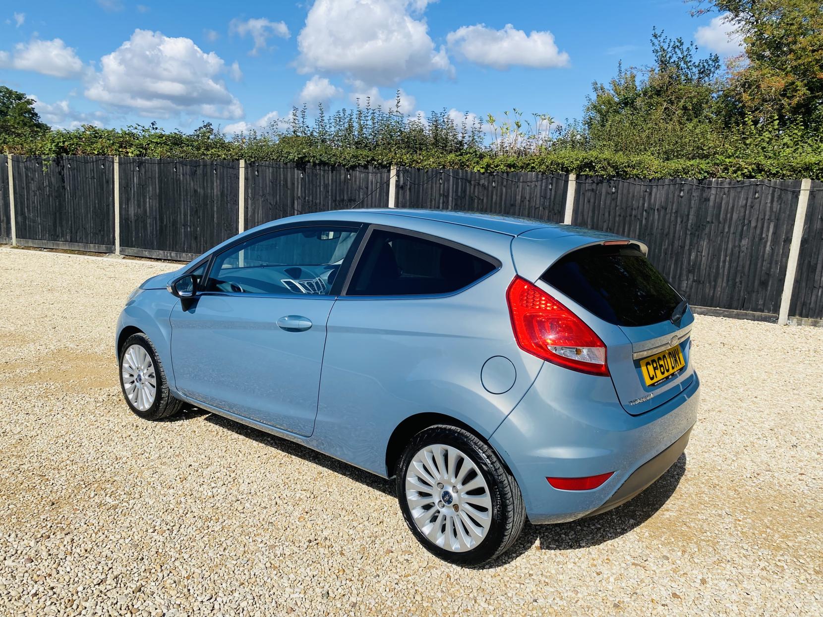 Ford Fiesta 1.4 Titanium Hatchback 3dr Petrol Manual (133 g/km, 94 bhp)