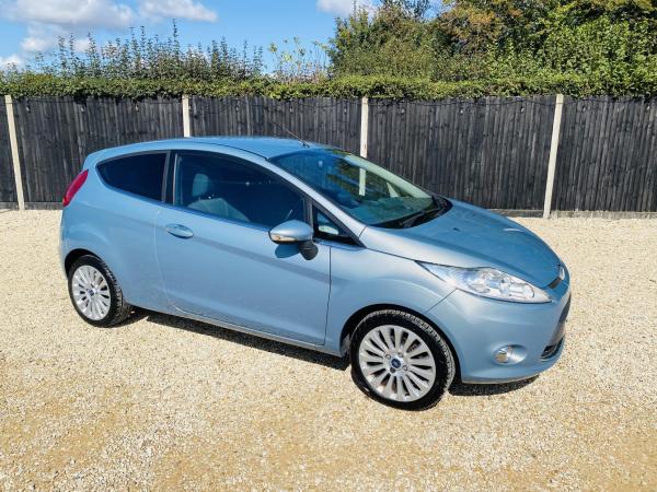 Ford Fiesta 1.4 Titanium Hatchback 3dr Petrol Manual (133 g/km, 94 bhp)