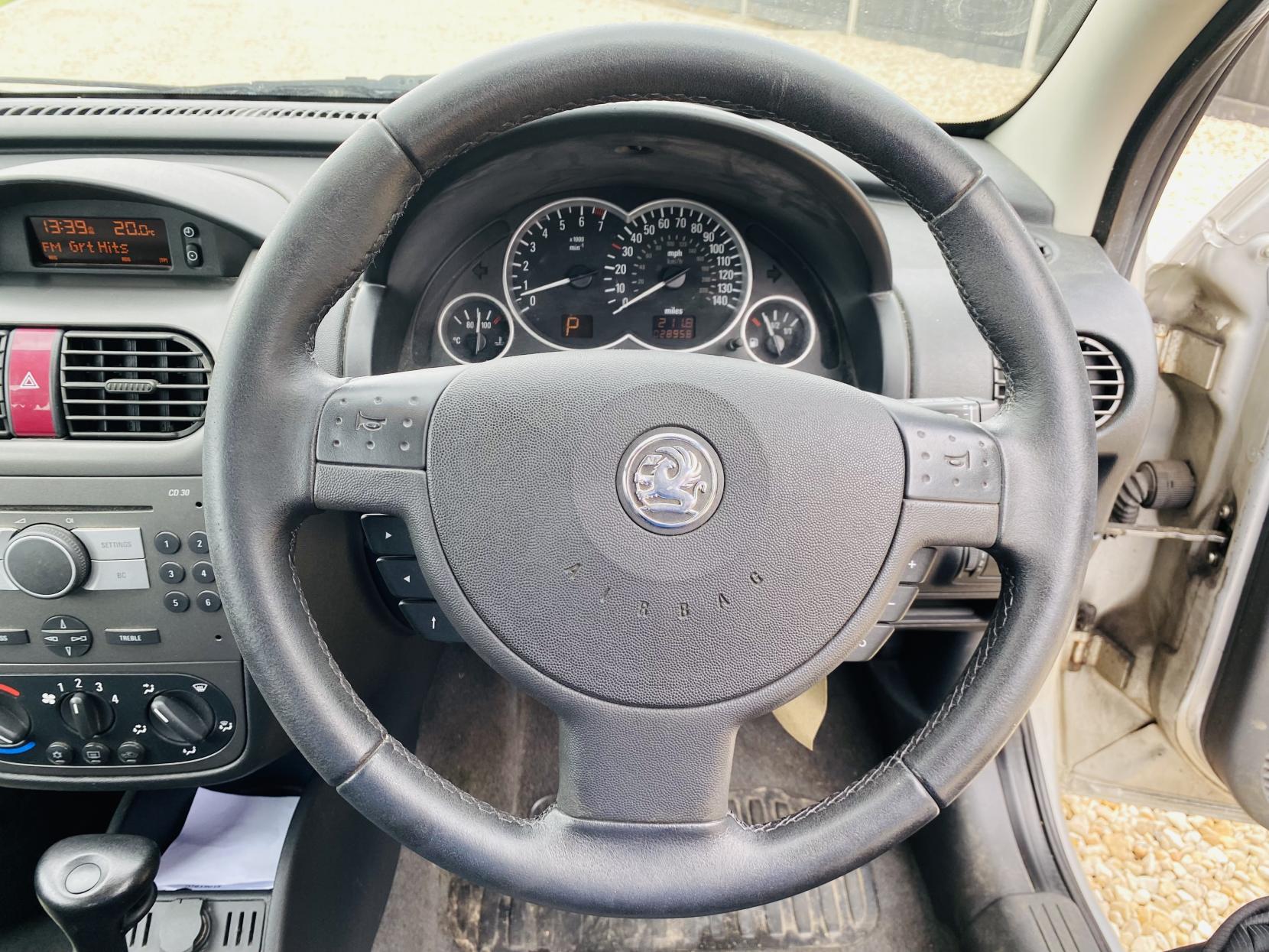 Vauxhall Corsa 1.4i 16v Design Hatchback 3dr Petrol Automatic (a/c) (178 g/km, 89 bhp)
