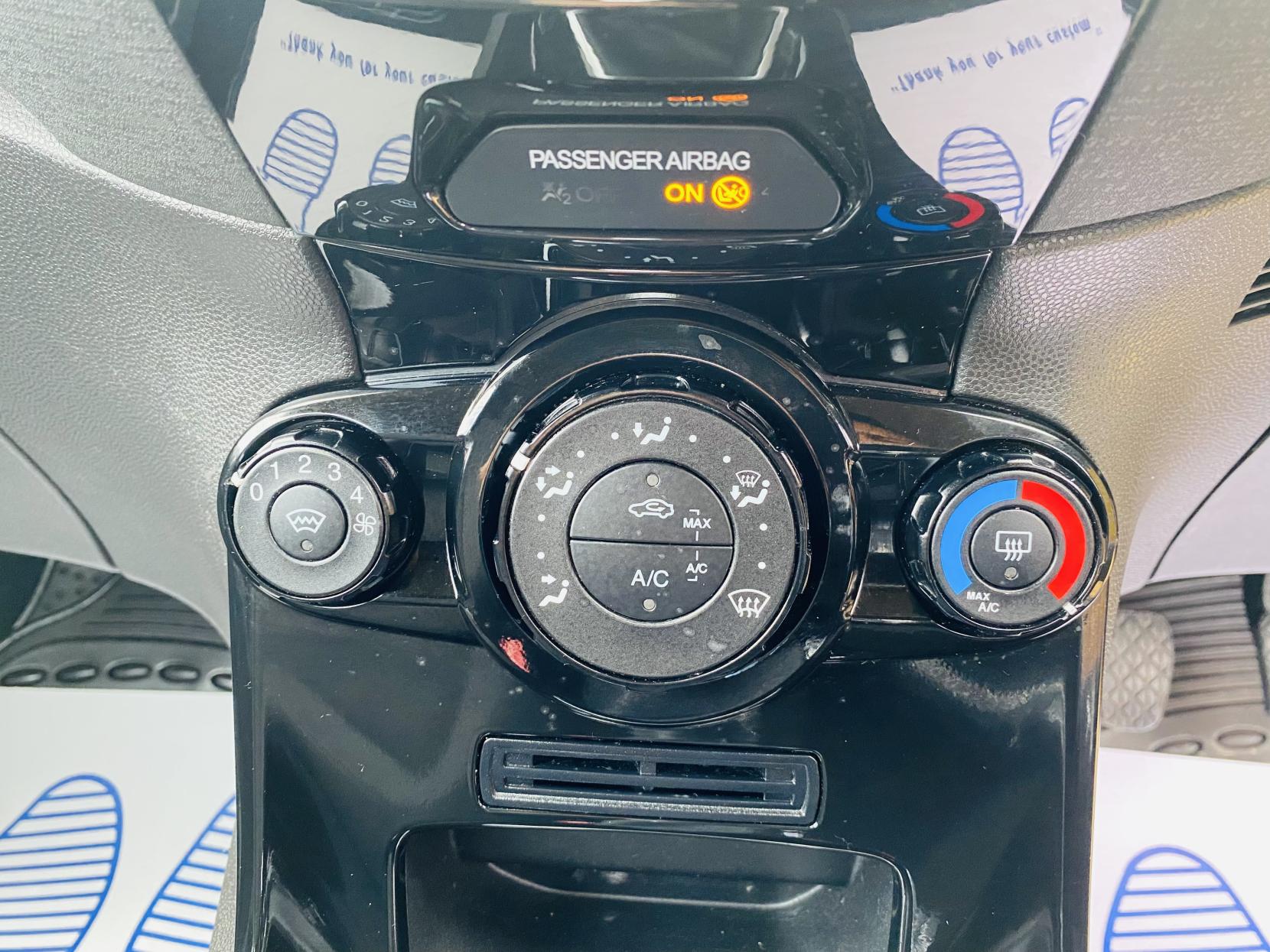 Ford Fiesta 1.25 Zetec Hatchback 3dr Petrol Manual Euro 5 (82 ps)