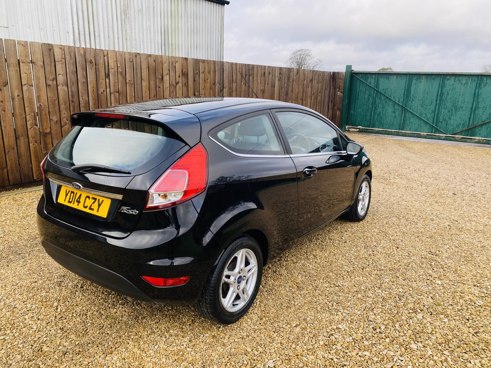 Ford Fiesta 1.25 Zetec Hatchback 3dr Petrol Manual Euro 5 (82 ps)