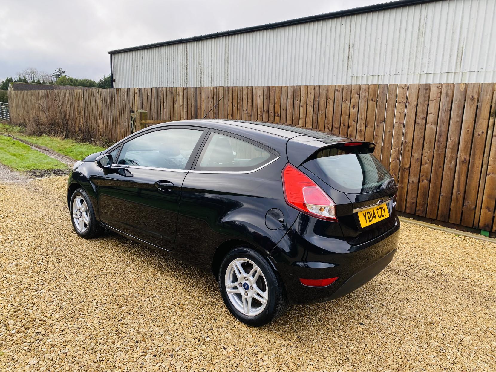 Ford Fiesta 1.25 Zetec Hatchback 3dr Petrol Manual Euro 5 (82 ps)