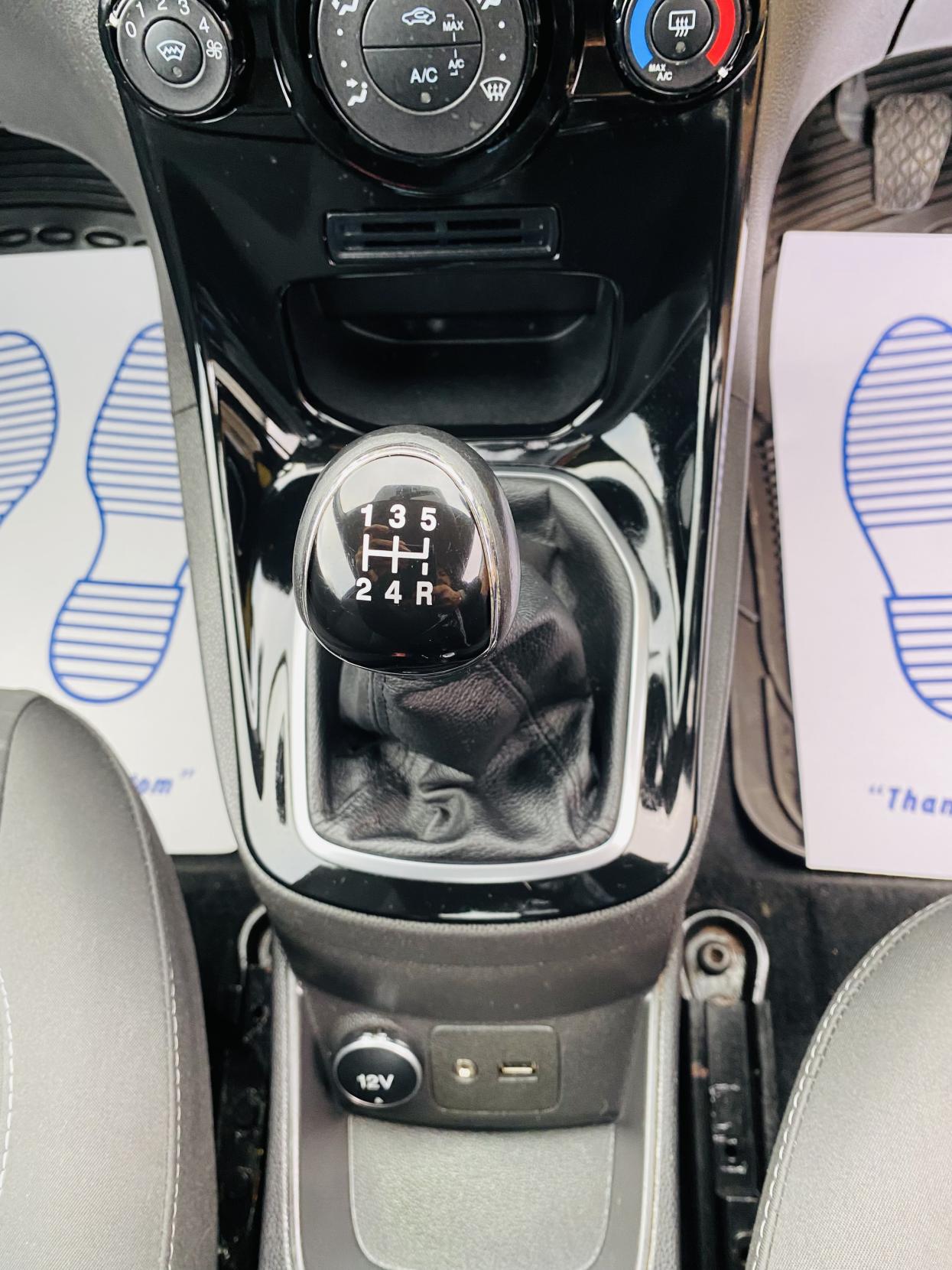 Ford Fiesta 1.25 Zetec Hatchback 3dr Petrol Manual Euro 5 (82 ps)