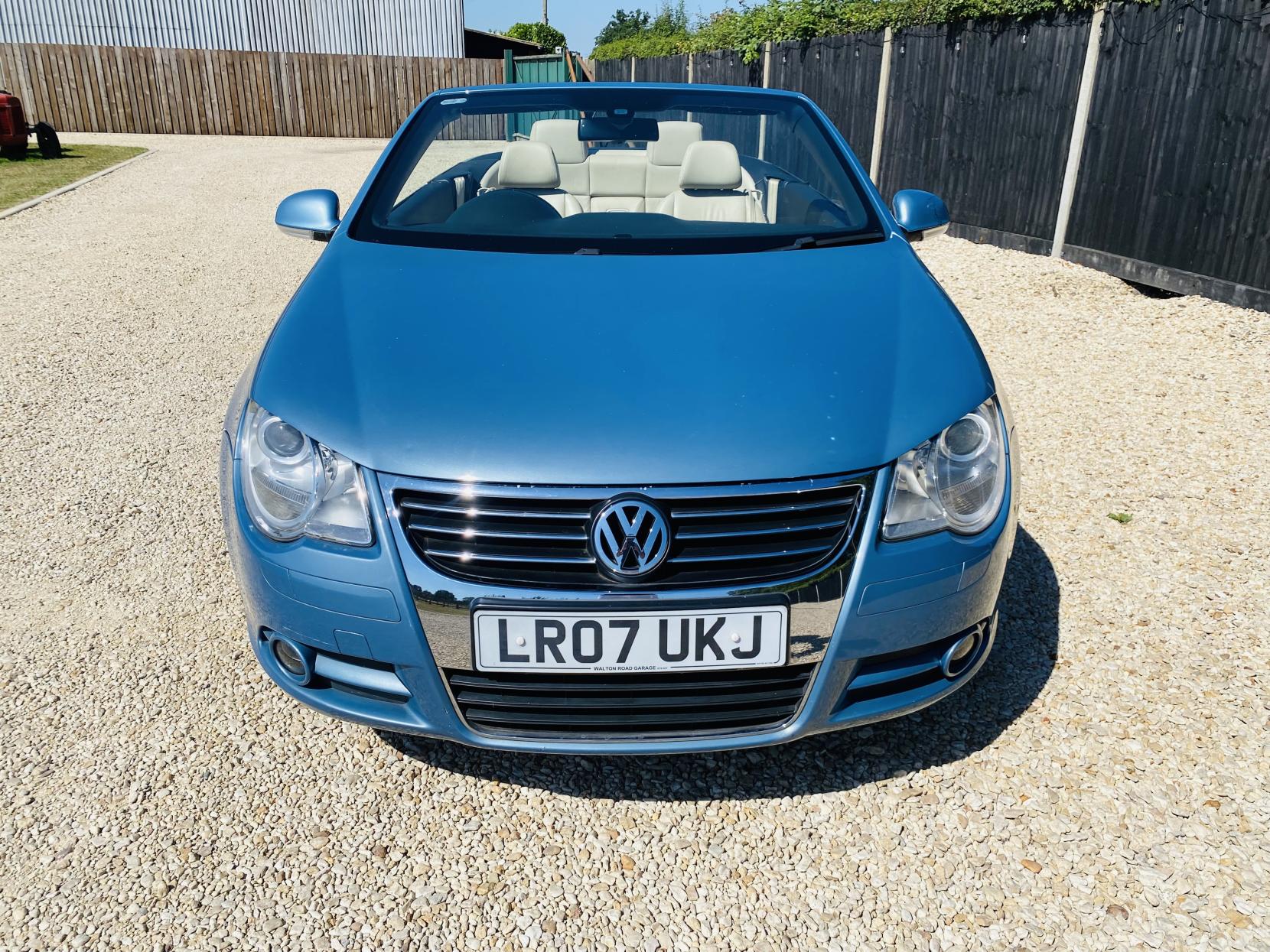 Volkswagen Eos 2.0 TFSI Sport Cabriolet 2dr Petrol DSG Euro 4 (200 ps)