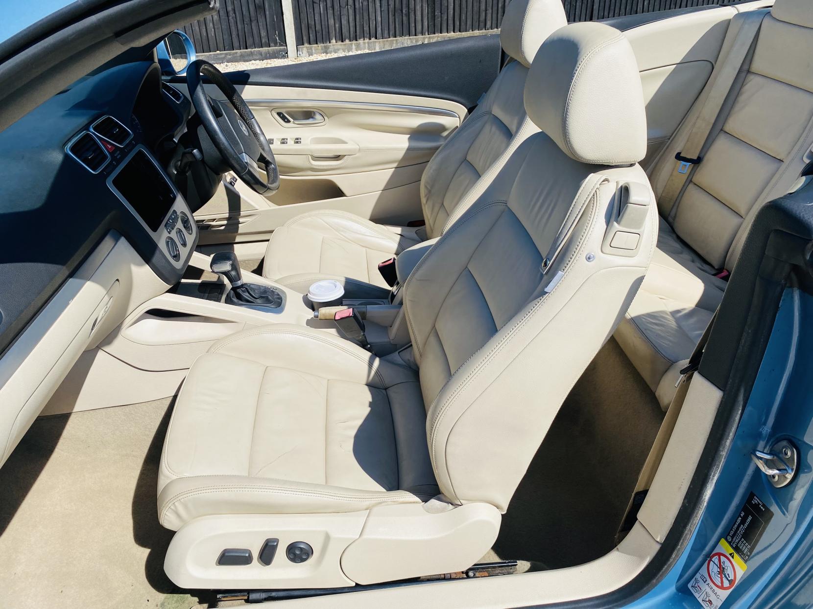 Volkswagen Eos 2.0 TFSI Sport Cabriolet 2dr Petrol DSG Euro 4 (200 ps)