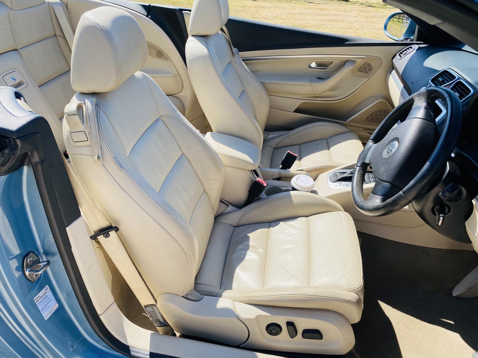 Volkswagen Eos 2.0 TFSI Sport Cabriolet 2dr Petrol DSG Euro 4 (200 ps)
