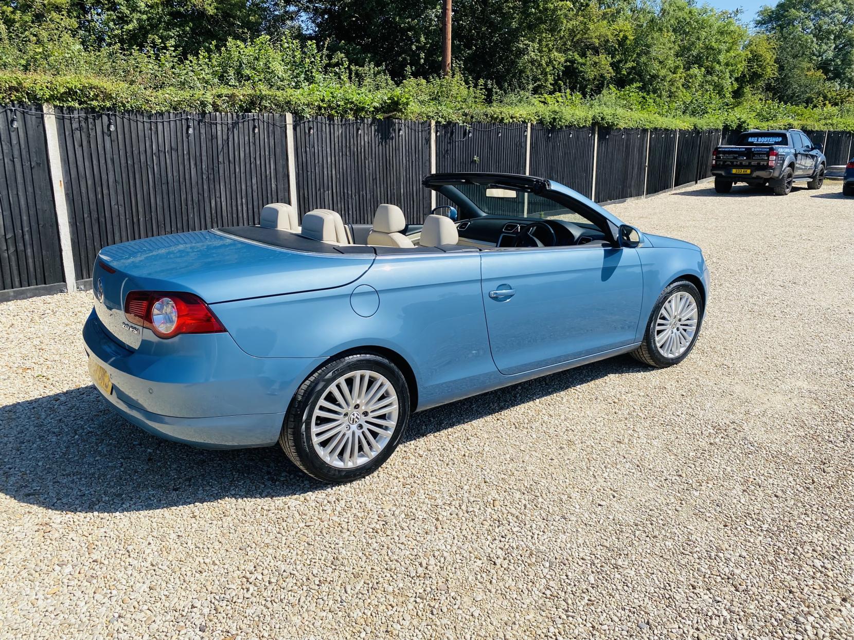 Volkswagen Eos 2.0 TFSI Sport Cabriolet 2dr Petrol DSG Euro 4 (200 ps)