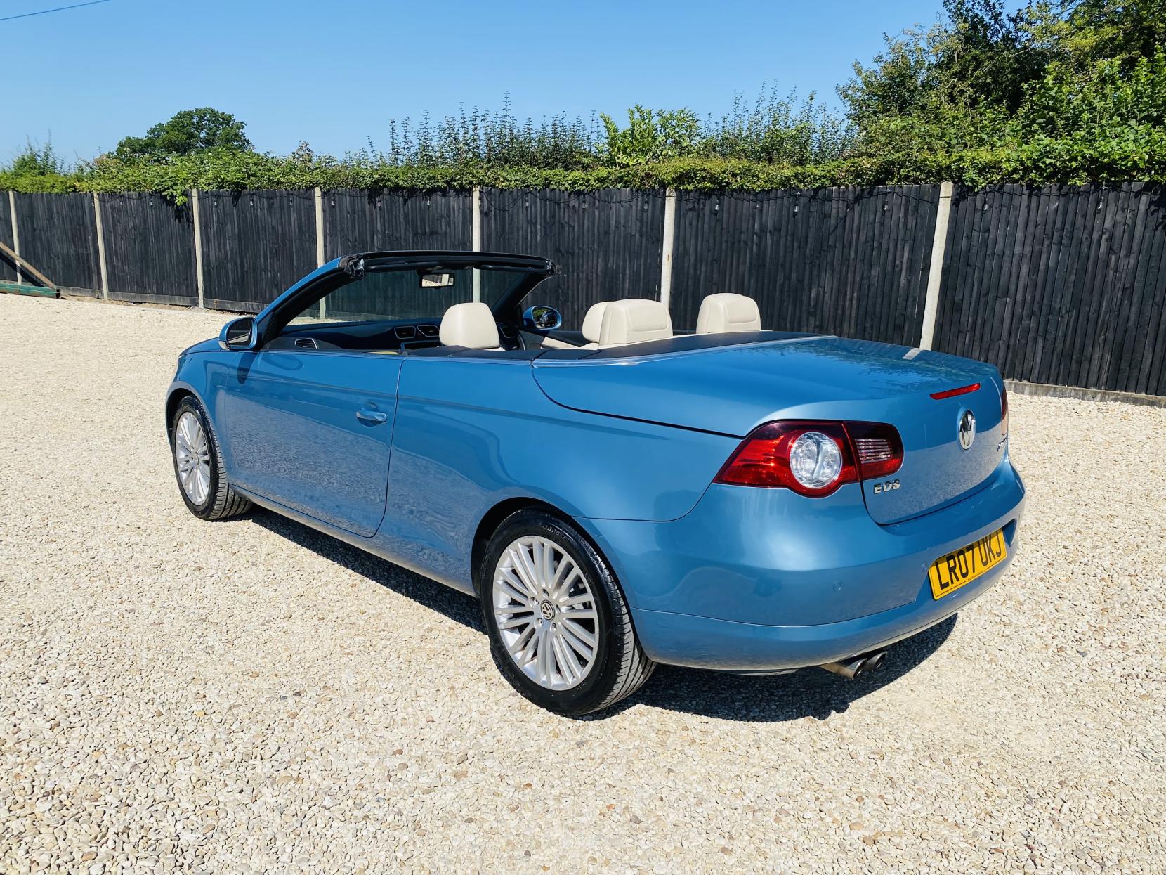 Volkswagen Eos 2.0 TFSI Sport Cabriolet 2dr Petrol DSG Euro 4 (200 ps)