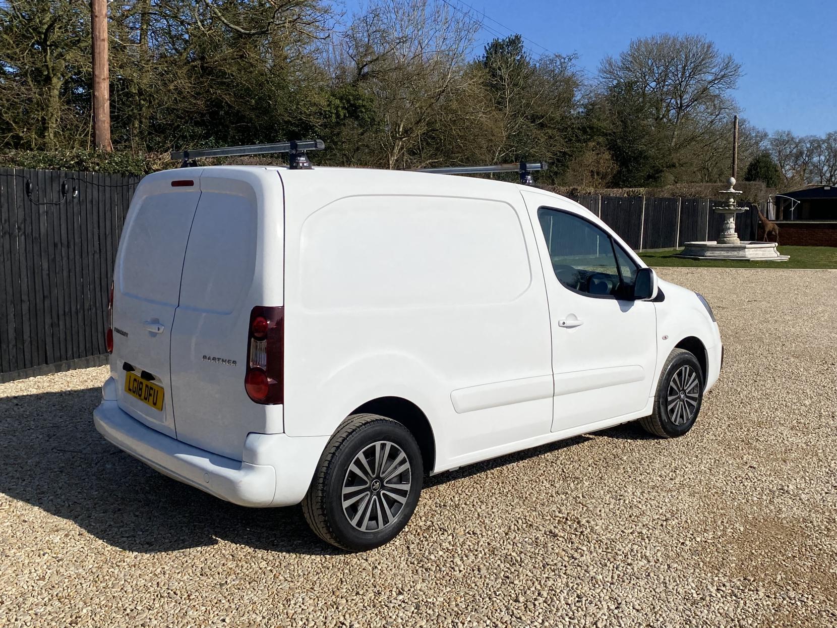 Peugeot Partner 1.6 BlueHDi 850 SE Panel Van 4dr Diesel Automatic L1 (s/s) (108 g/km, 100 bhp)