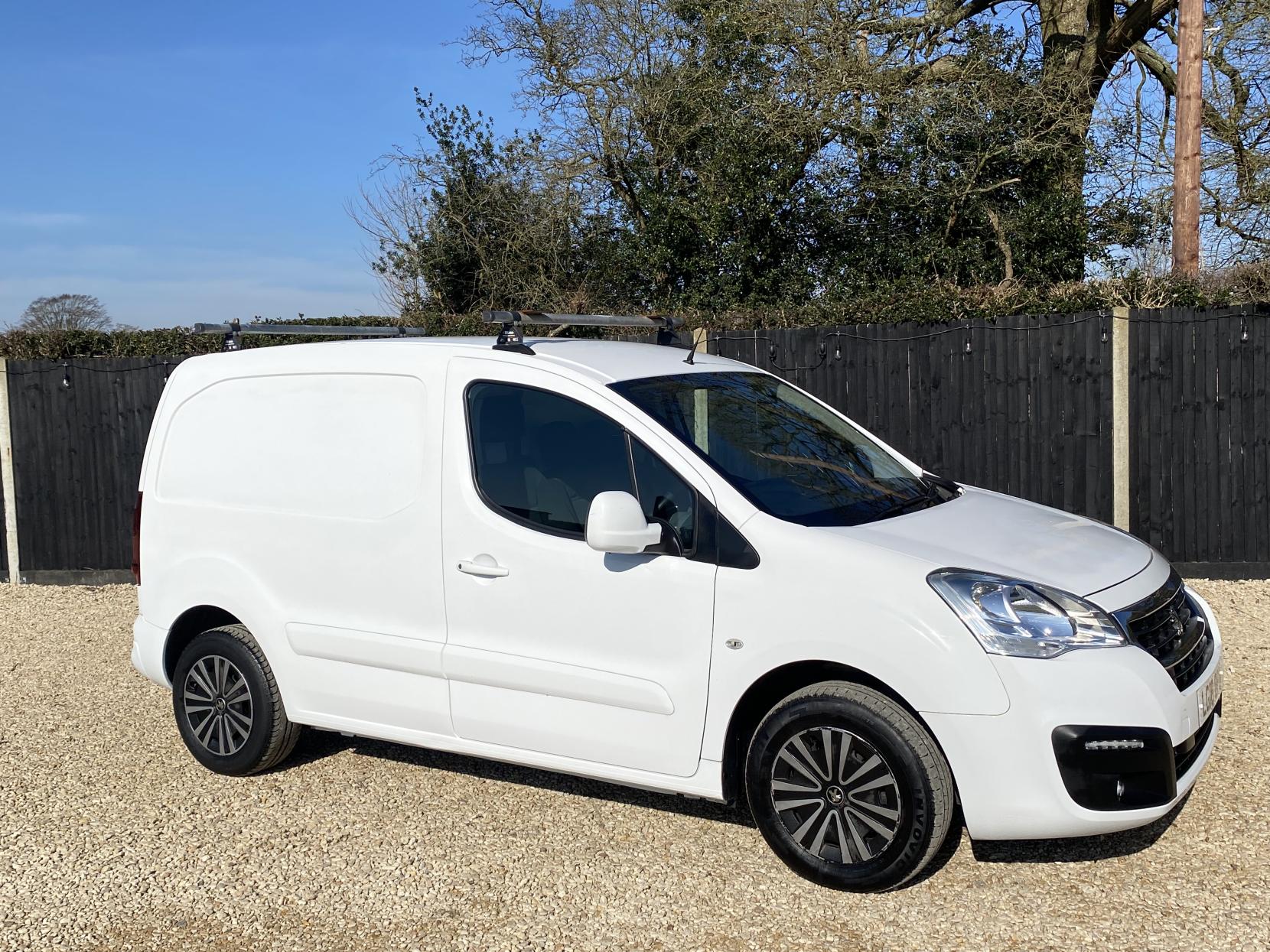 Peugeot Partner 1.6 BlueHDi 850 SE Panel Van 4dr Diesel Automatic L1 (s/s) (108 g/km, 100 bhp)