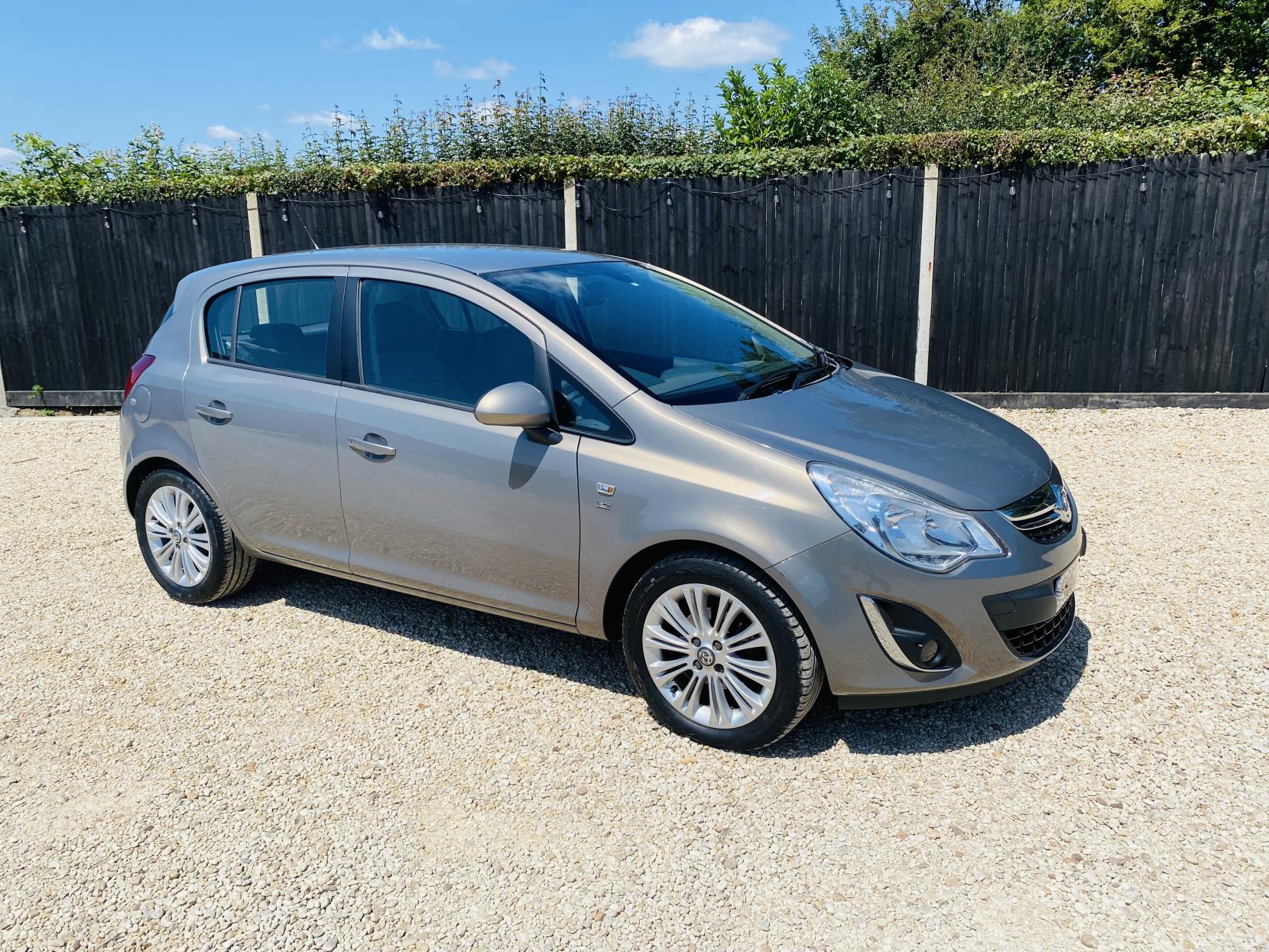 Vauxhall Corsa 1.4 16V SE Hatchback 5dr Petrol Auto Euro 5 (100 ps)