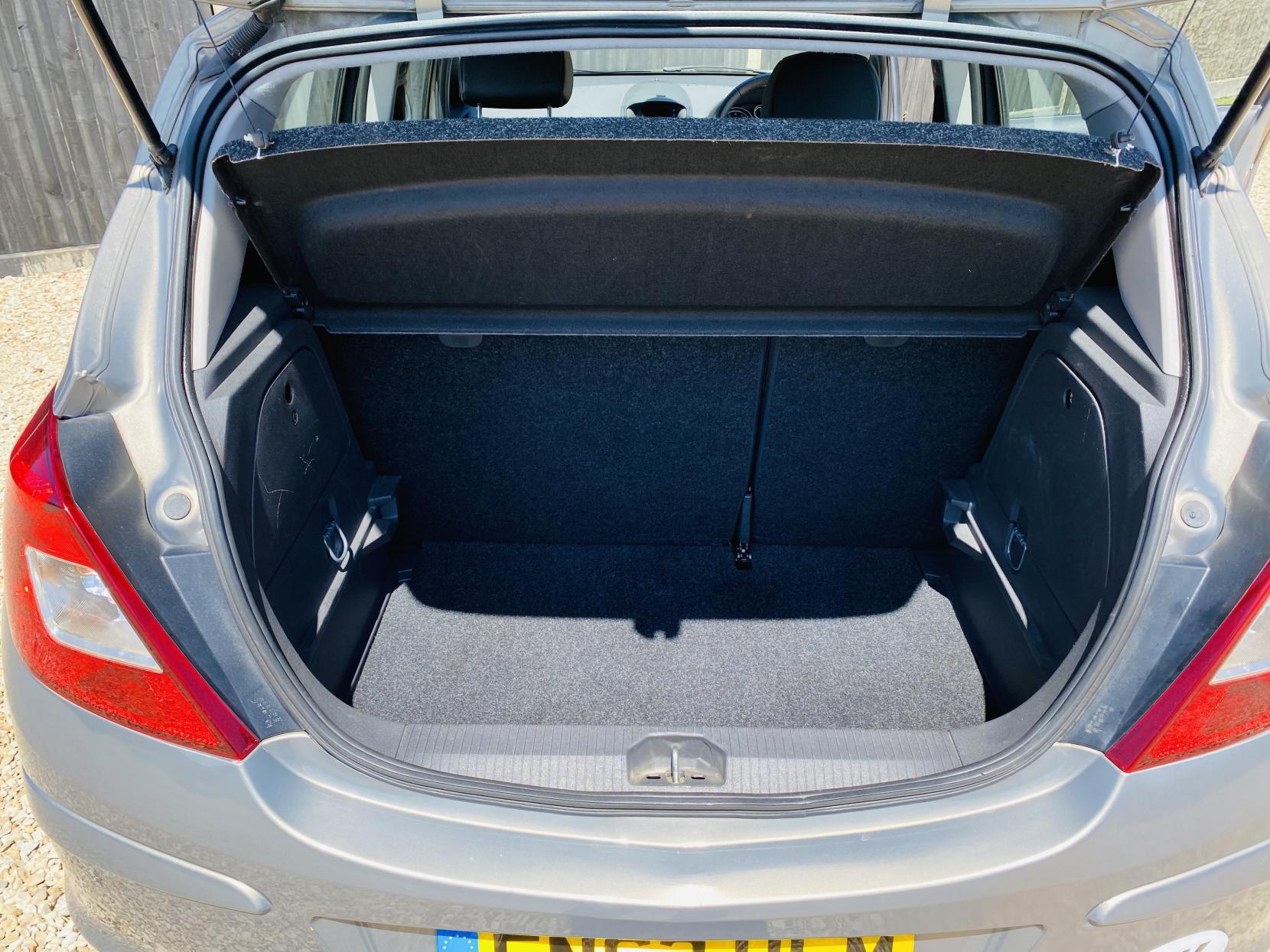 Vauxhall Corsa 1.4 16V SE Hatchback 5dr Petrol Auto Euro 5 (100 ps)
