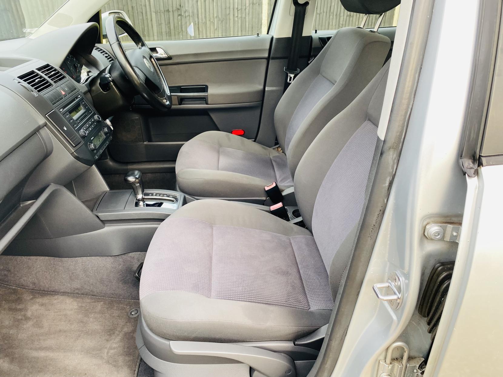 Volkswagen Polo 1.4 SE Hatchback 5dr Petrol Automatic (185 g/km, 74 bhp)