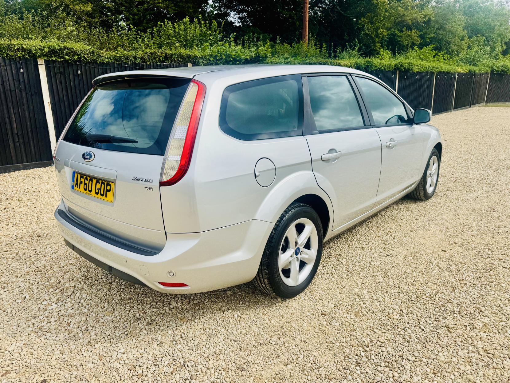 Ford Focus 1.6 Zetec Estate 5dr Petrol Manual (159 g/km, 99 bhp)