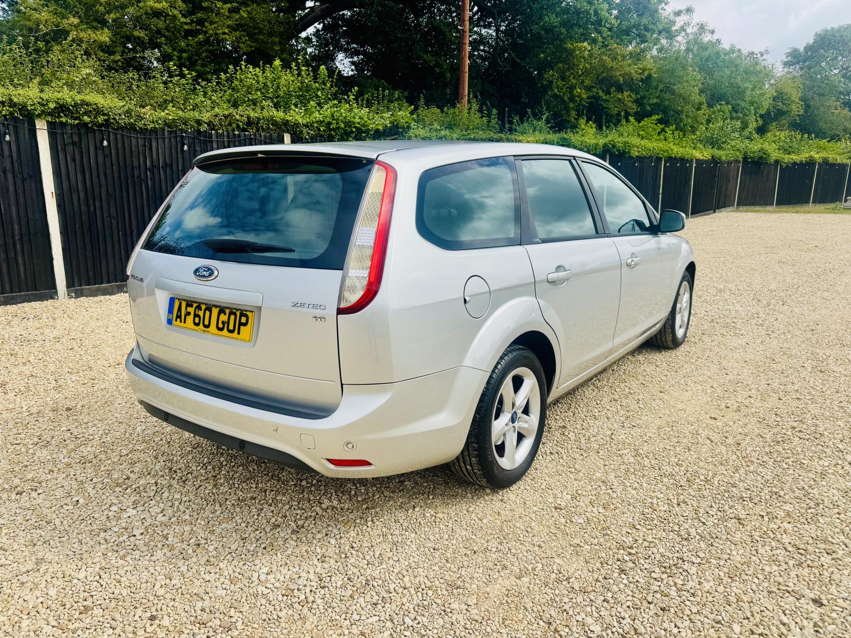 Ford Focus 1.6 Zetec Estate 5dr Petrol Manual (159 g/km, 99 bhp)