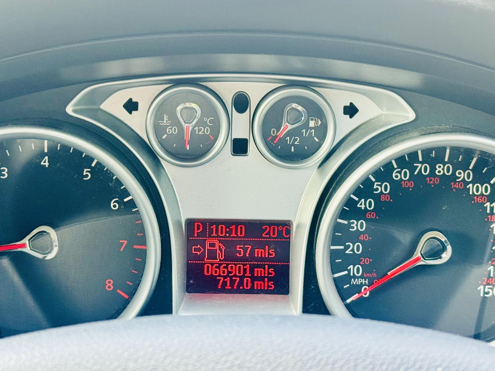 Ford Focus 1.6 Zetec Estate 5dr Petrol Manual (159 g/km, 99 bhp)