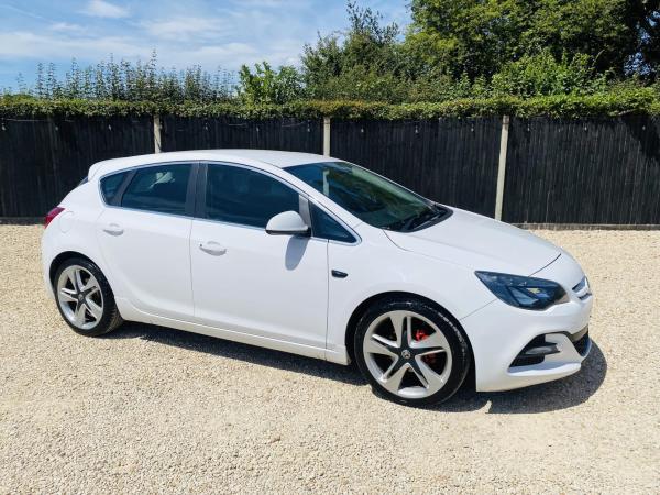 Vauxhall Astra 1.6 16v Limited Edition Hatchback 5dr Petrol Manual Euro 5 (115 ps)