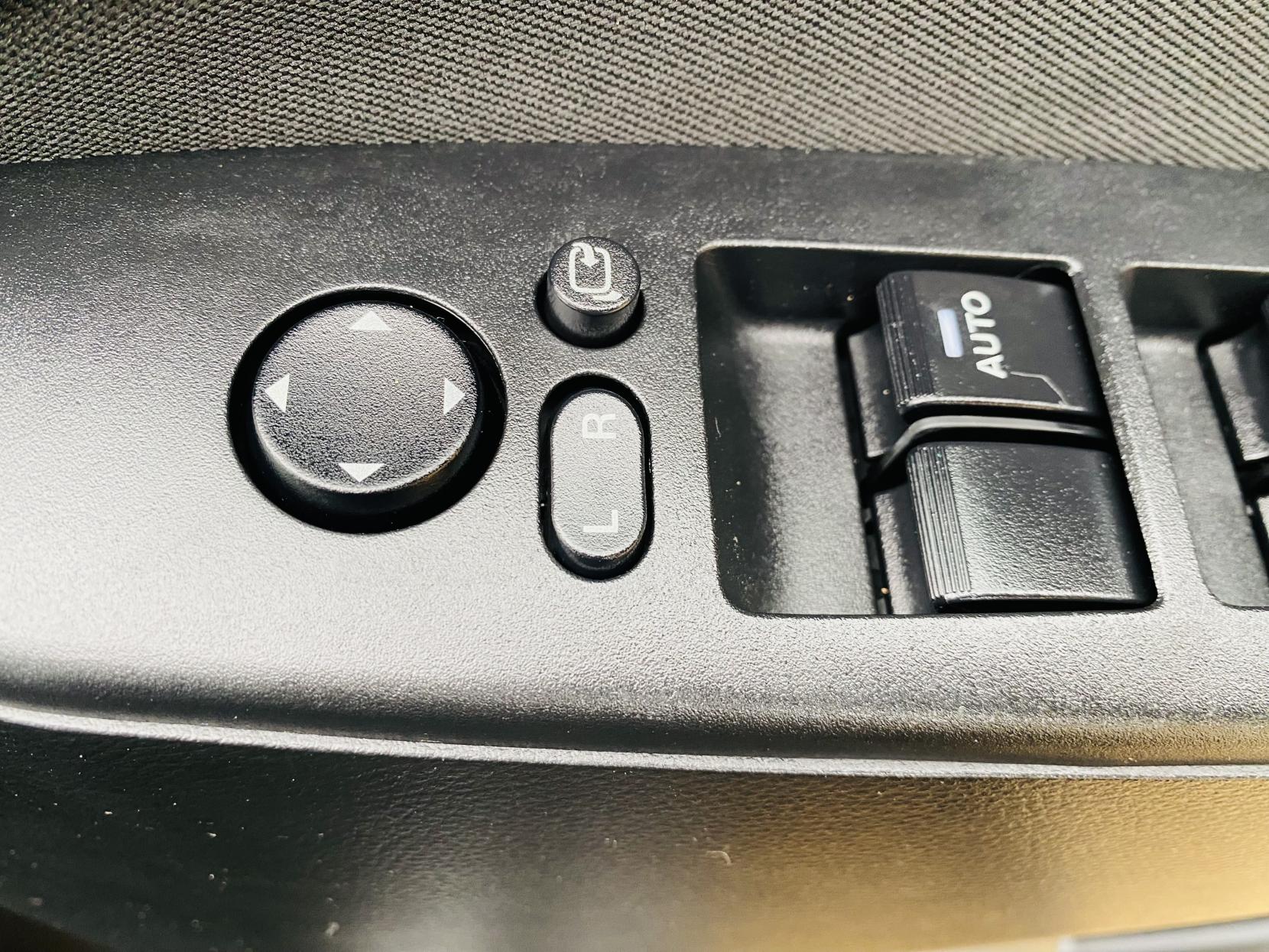 Mazda Mazda3 1.6 Tamura Hatchback 5dr Petrol Auto Euro 5 (105 ps)