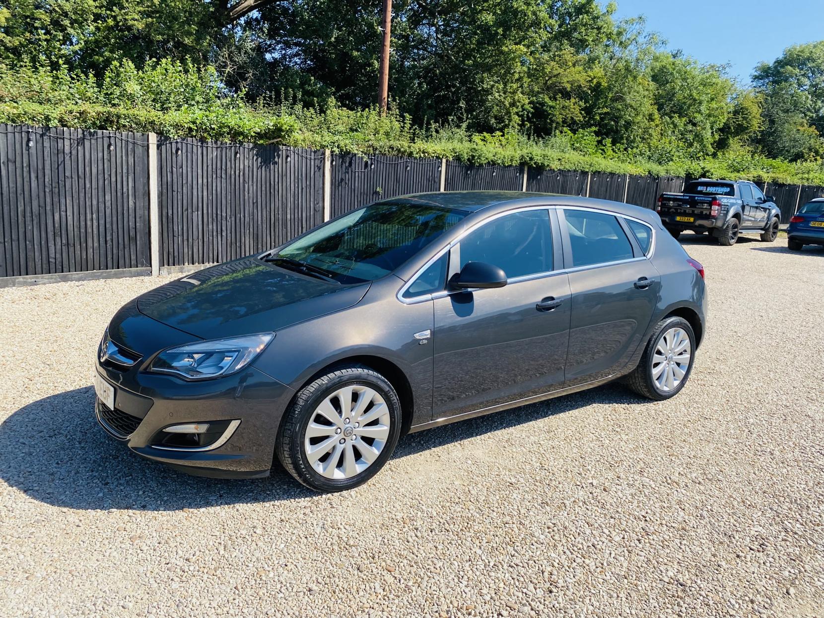 Vauxhall Astra 1.6i Elite Hatchback 5dr Petrol Manual Euro 6 (115 ps)