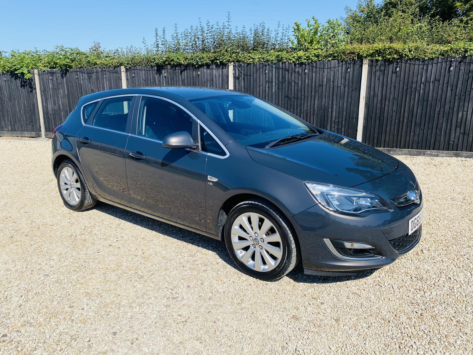 Vauxhall Astra 1.6i Elite Hatchback 5dr Petrol Manual Euro 6 (115 ps)