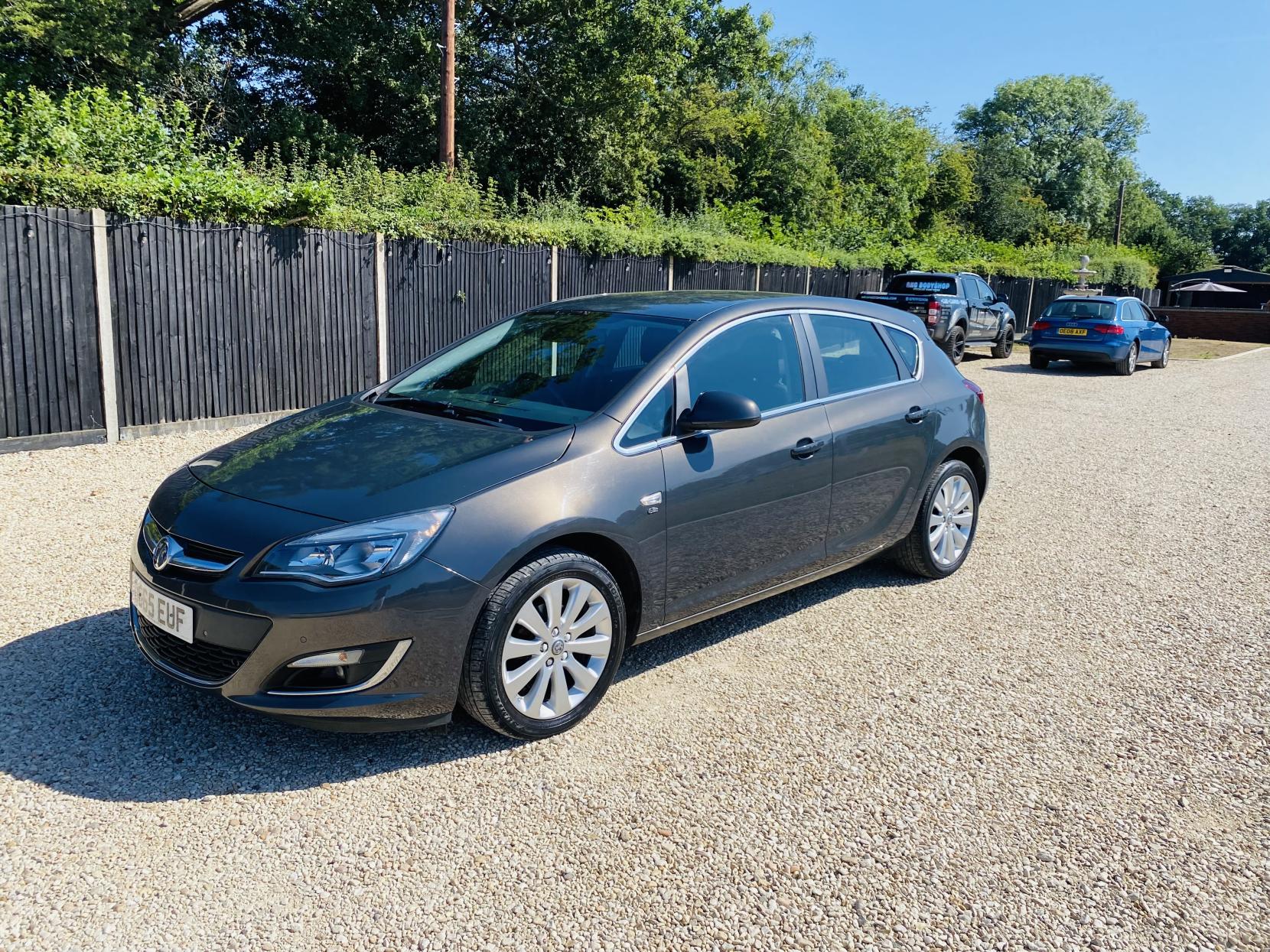 Vauxhall Astra 1.6i Elite Hatchback 5dr Petrol Manual Euro 6 (115 ps)