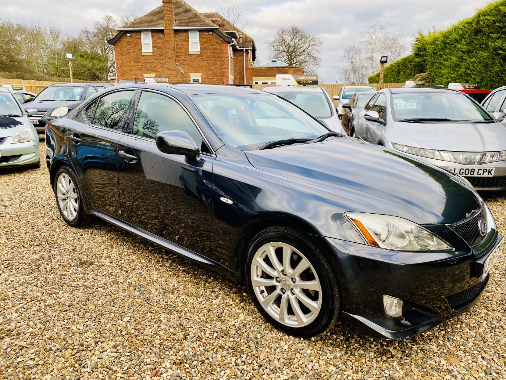 Lexus IS 2.5 250 SR Saloon 4dr Petrol Automatic (214 g/km, 204 bhp)