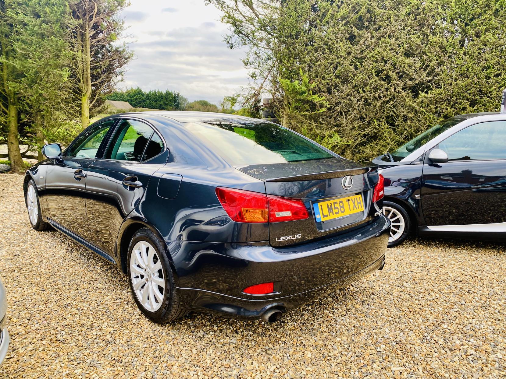 Lexus IS 2.5 250 SR Saloon 4dr Petrol Automatic (214 g/km, 204 bhp)