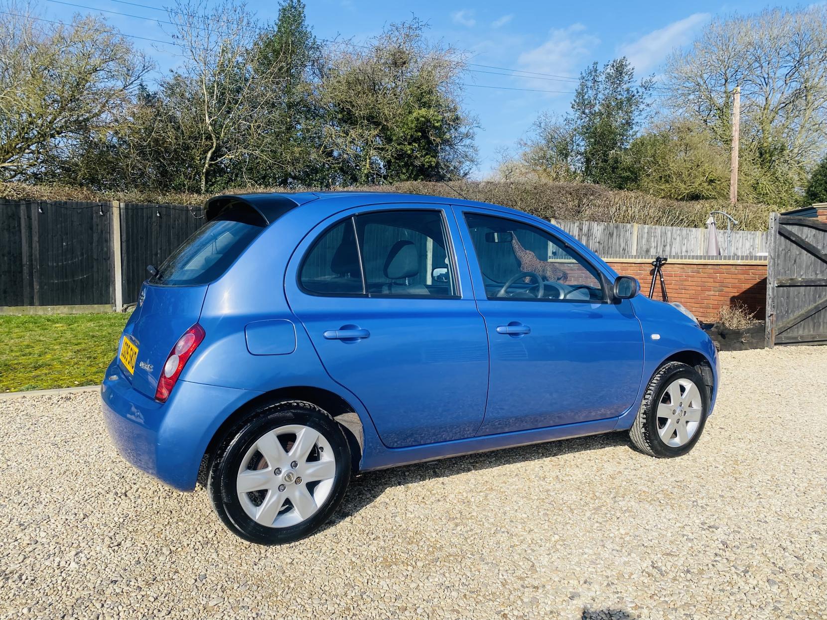 Nissan Micra 1.2 16v URBIS Hatchback 5dr Petrol Automatic (161 g/km, 79 bhp)
