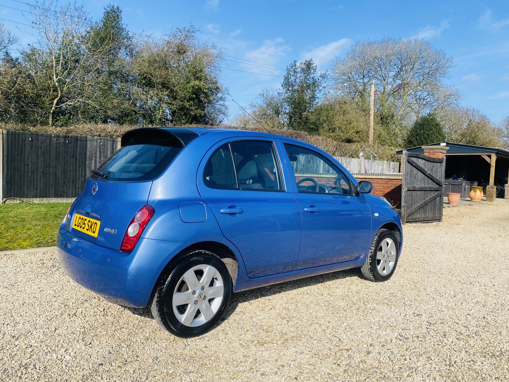 Nissan Micra 1.2 16v URBIS Hatchback 5dr Petrol Automatic (161 g/km, 79 bhp)