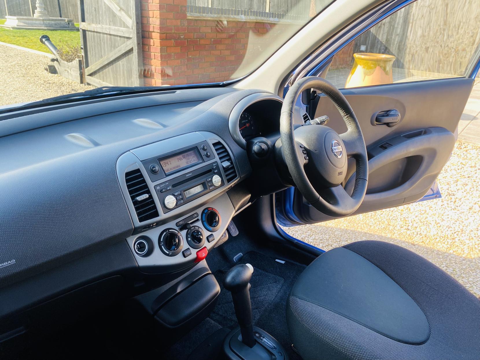 Nissan Micra 1.2 16v URBIS Hatchback 5dr Petrol Automatic (161 g/km, 79 bhp)