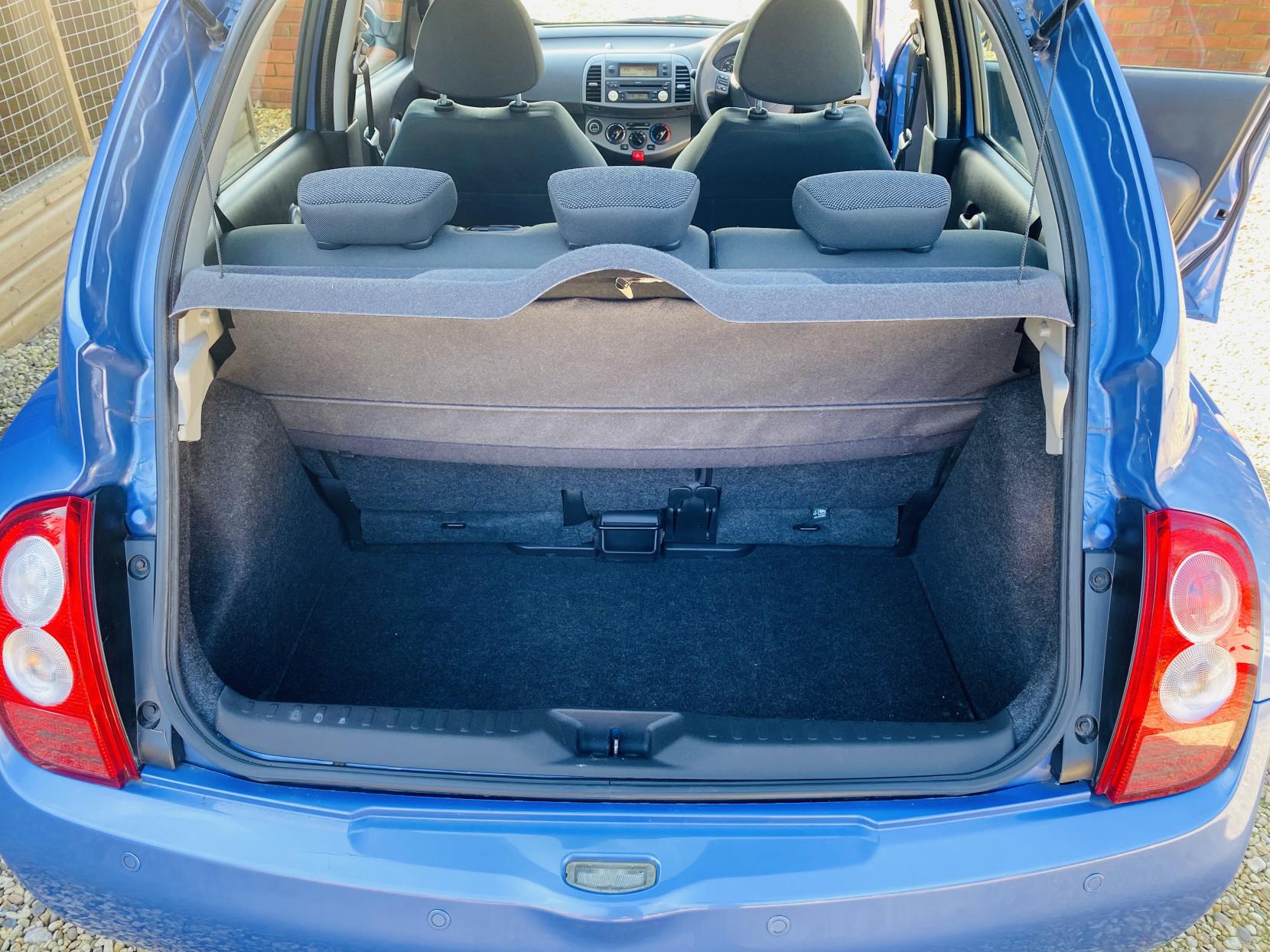 Nissan Micra 1.2 16v URBIS Hatchback 5dr Petrol Automatic (161 g/km, 79 bhp)