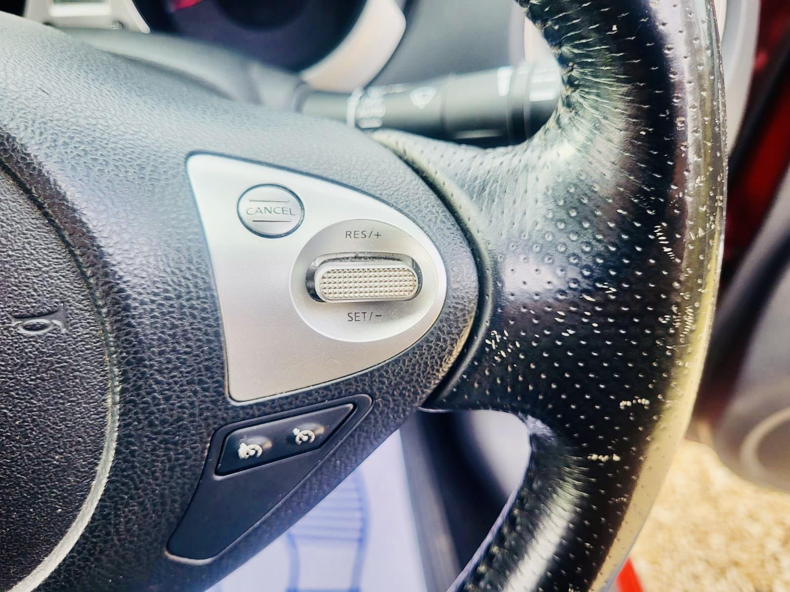 Nissan Juke 1.6 Tekna SUV 5dr Petrol Manual Euro 5 (117 ps)